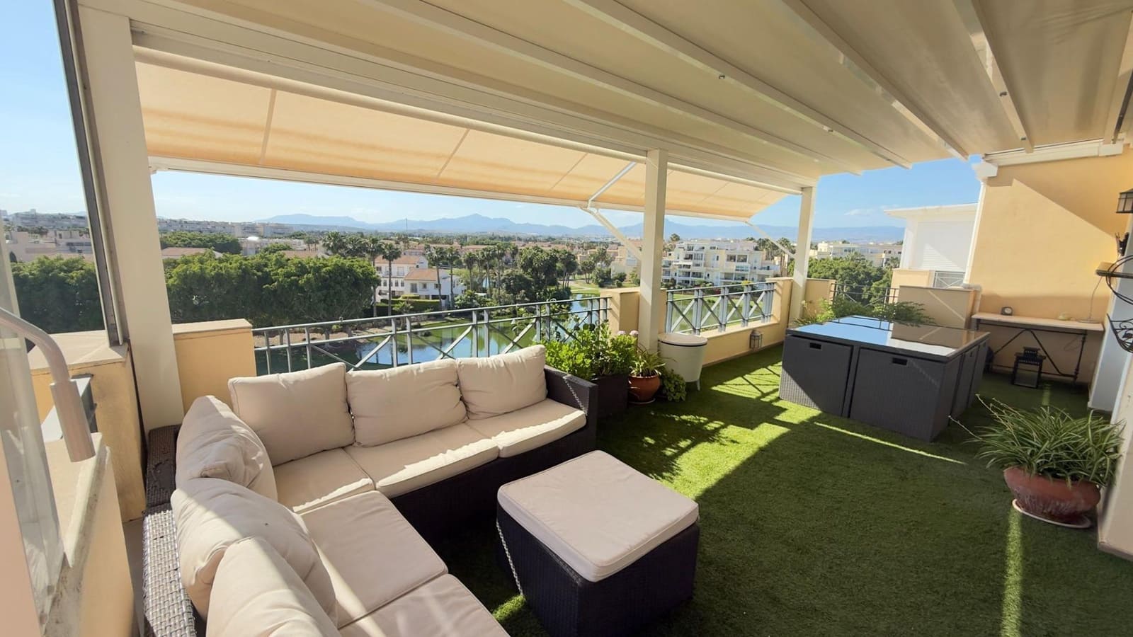 4 soveværelse Penthouse til leje i Alicante by med swimmingpool garage - € 2.000 (Ref: 9849508)
