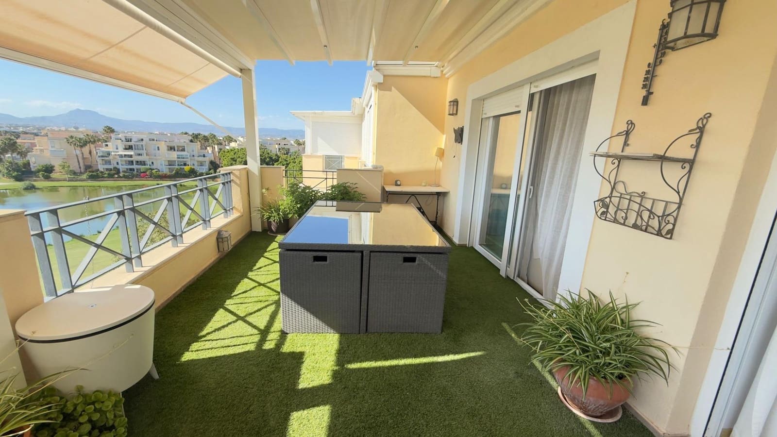 4 soveværelse Penthouse til leje i Alicante by med swimmingpool garage - € 2.000 (Ref: 9849508)