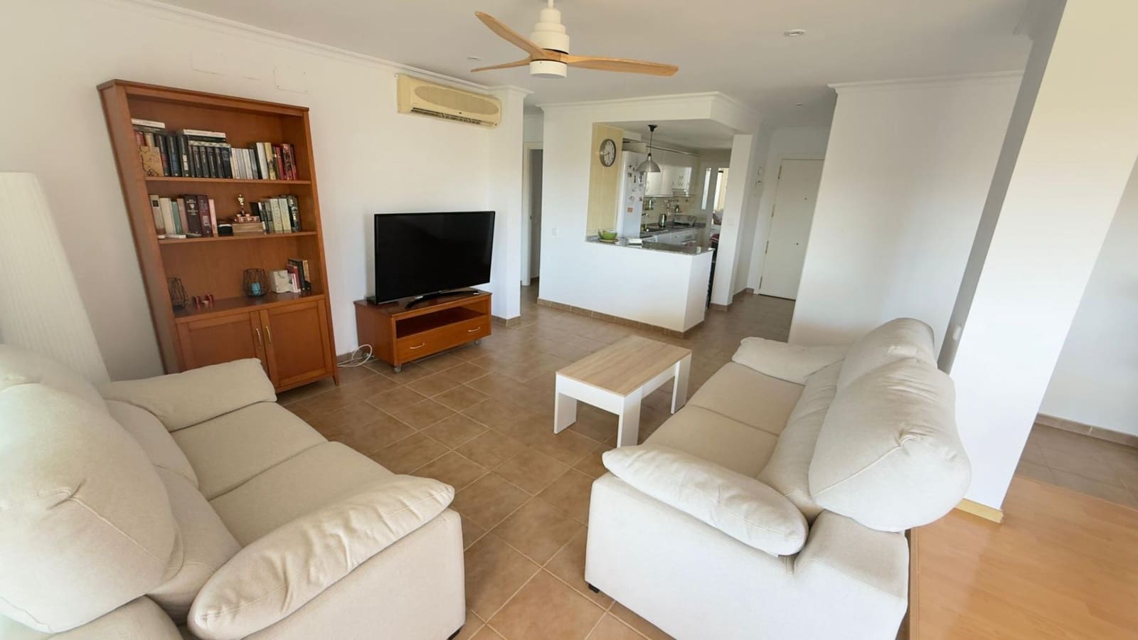 4 soveværelse Penthouse til leje i Alicante by med swimmingpool garage - € 2.000 (Ref: 9849508)