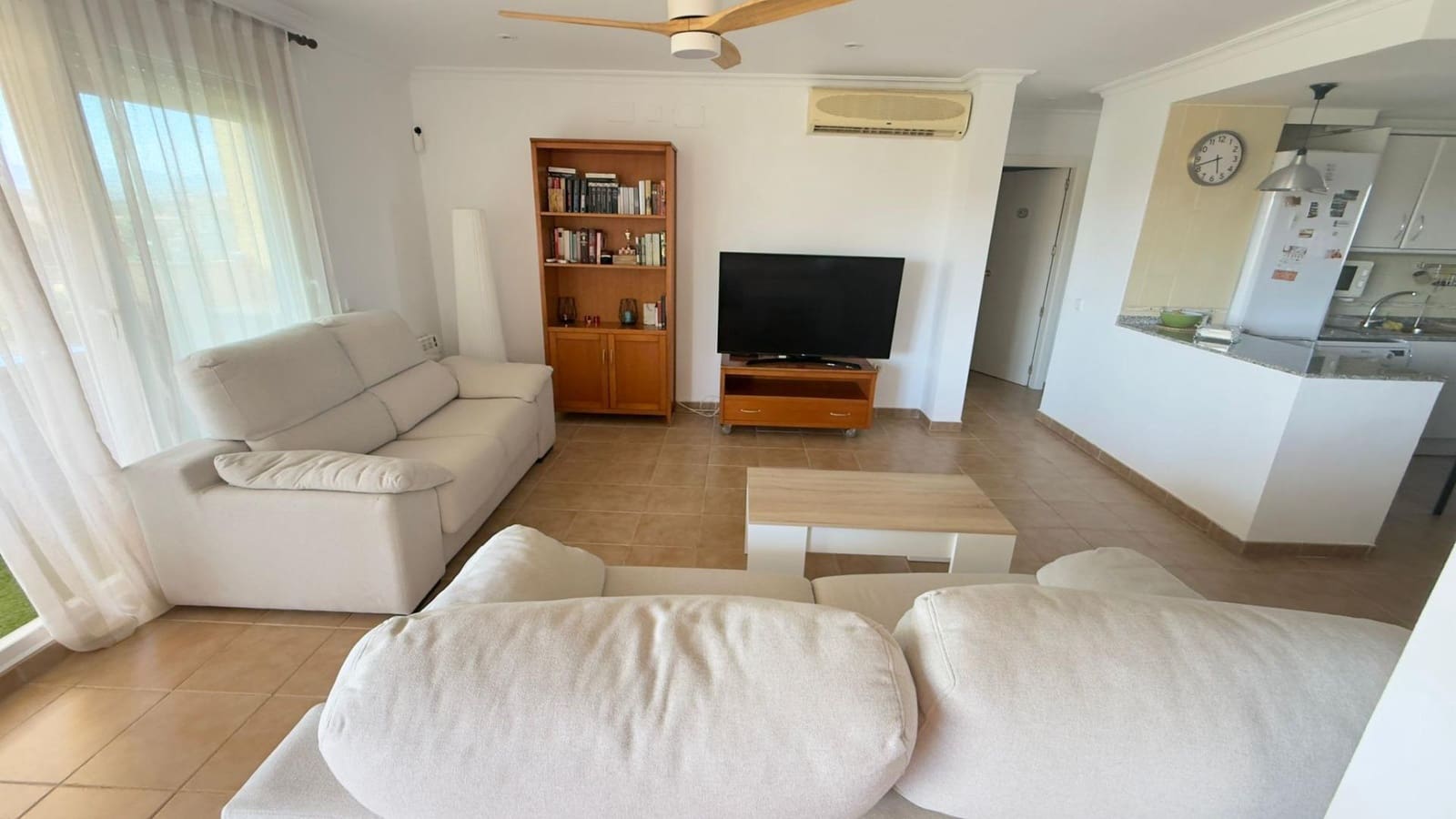4 soveværelse Penthouse til leje i Alicante by med swimmingpool garage - € 2.000 (Ref: 9849508)