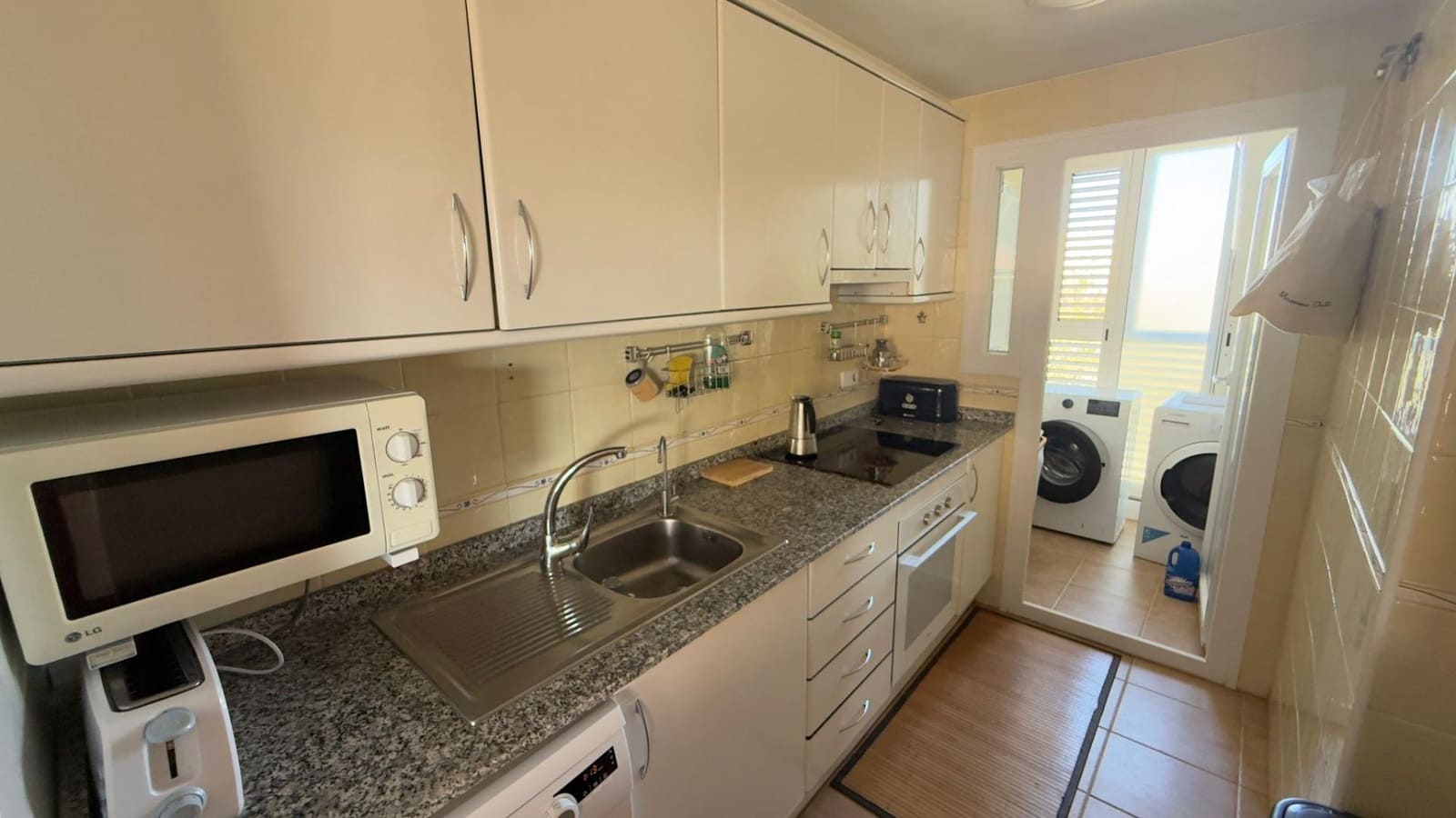 4 soveværelse Penthouse til leje i Alicante by med swimmingpool garage - € 2.000 (Ref: 9849508)