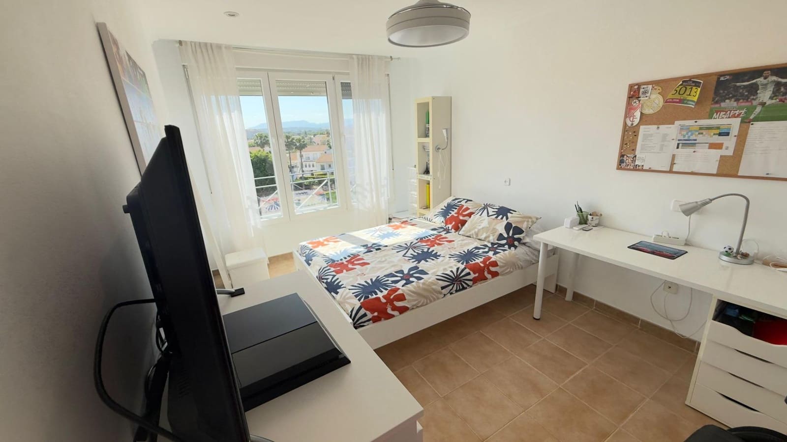 4 soveværelse Penthouse til leje i Alicante by med swimmingpool garage - € 2.000 (Ref: 9849508)