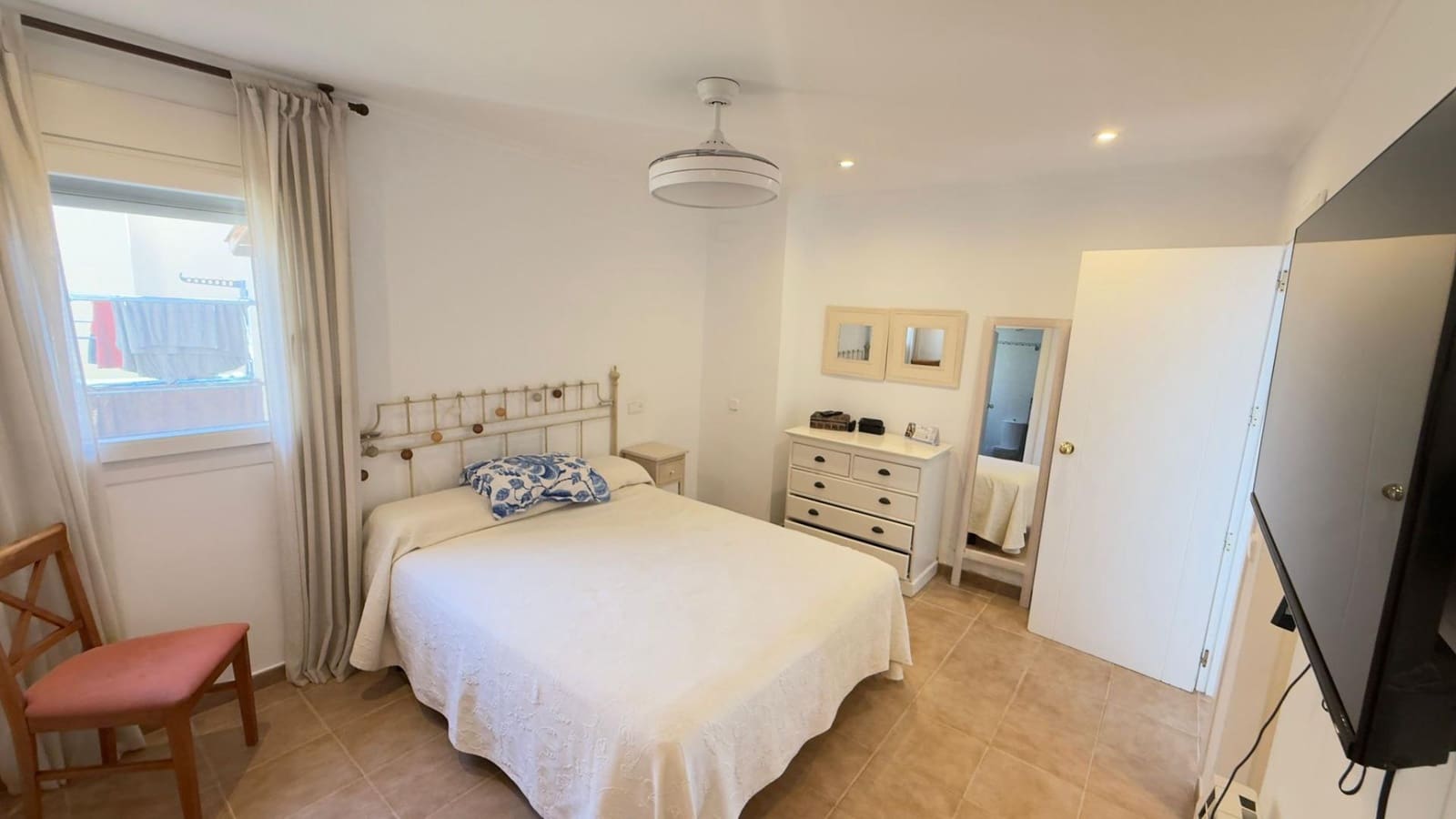4 soveværelse Penthouse til leje i Alicante by med swimmingpool garage - € 2.000 (Ref: 9849508)