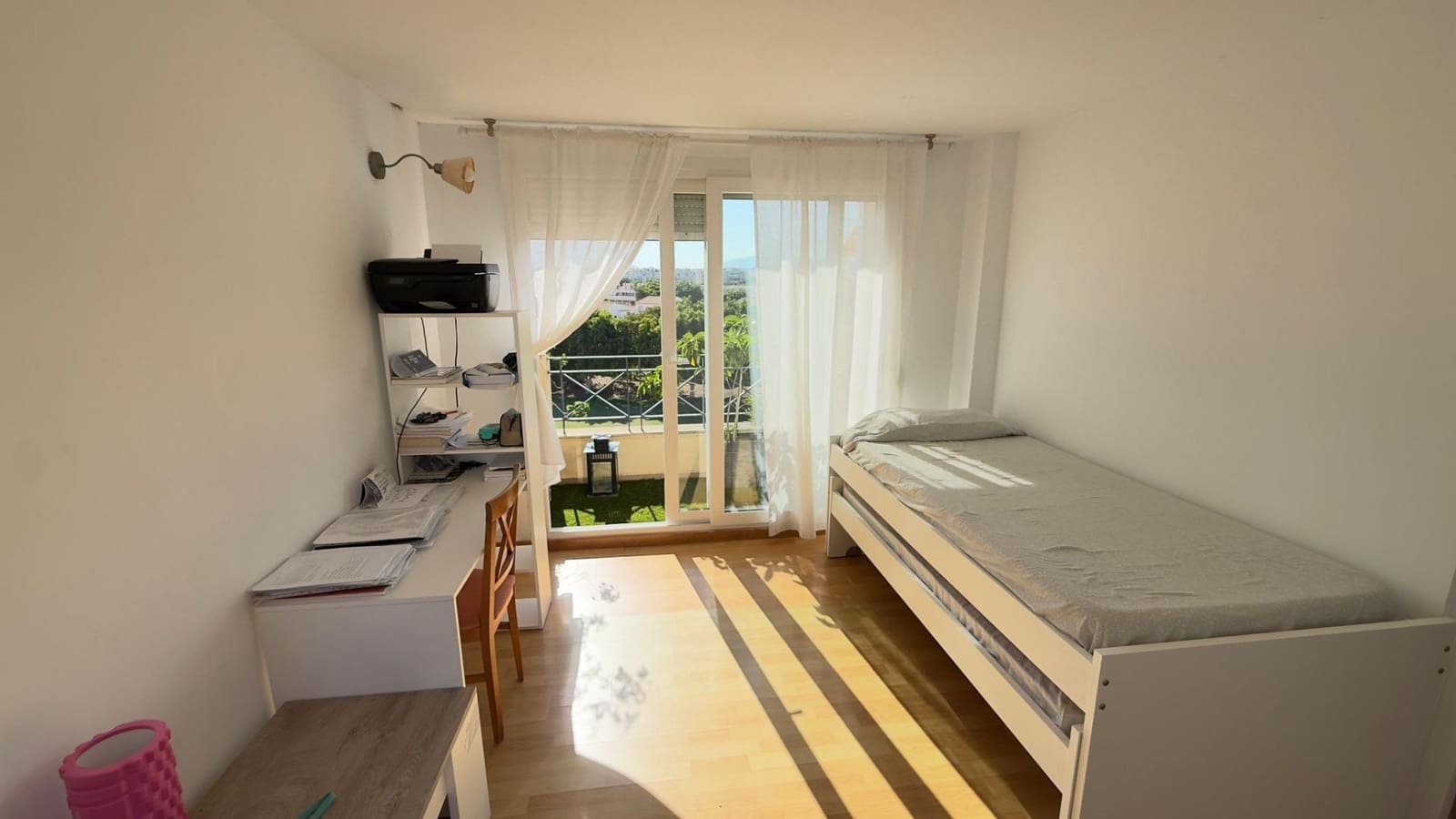 4 soveværelse Penthouse til leje i Alicante by med swimmingpool garage - € 2.000 (Ref: 9849508)