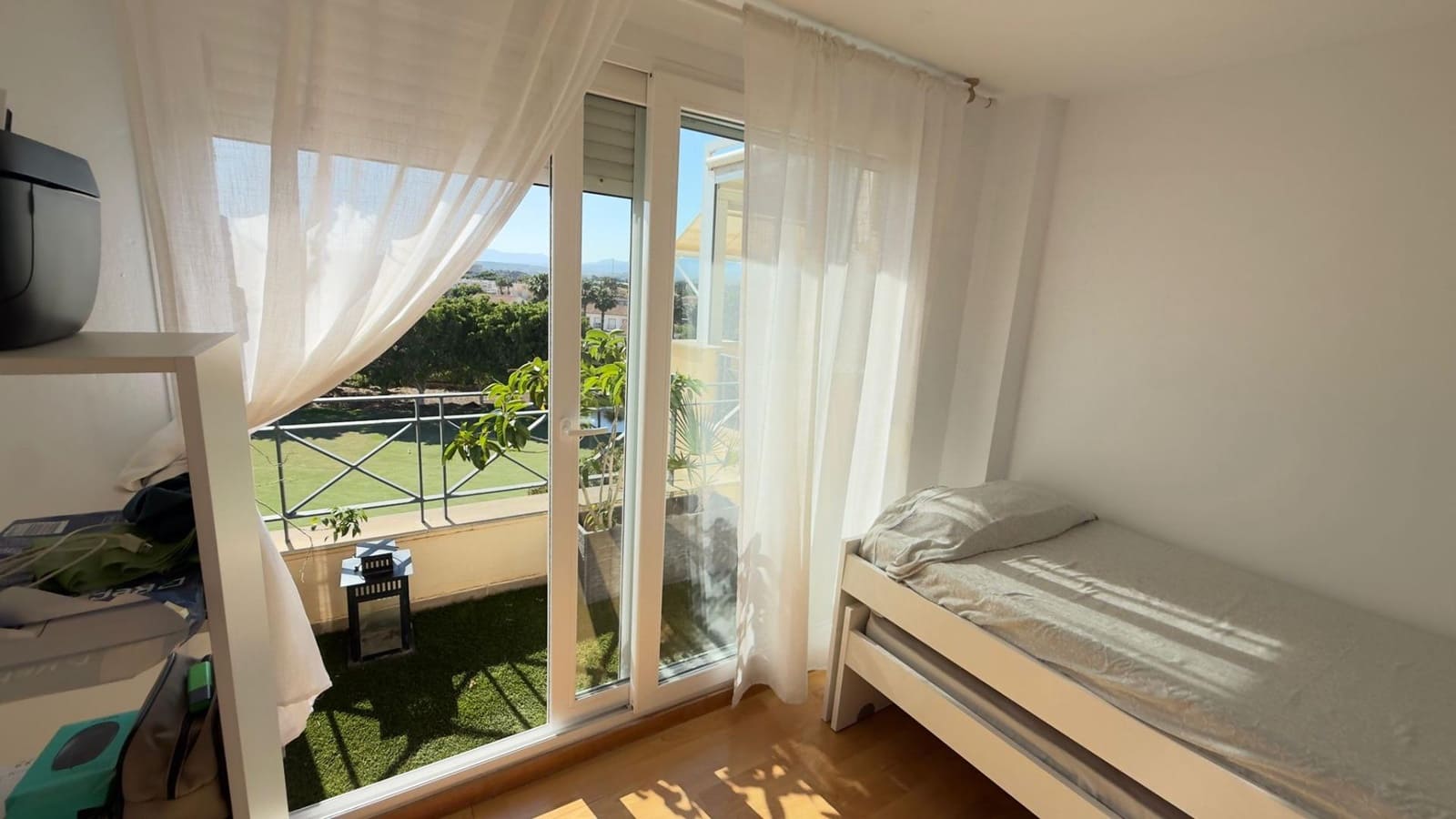 4 soveværelse Penthouse til leje i Alicante by med swimmingpool garage - € 2.000 (Ref: 9849508)