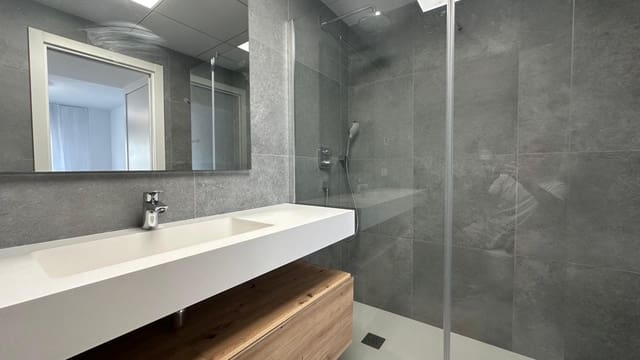 2 bedroom Apartment for rent in La Villajoyosa / Vila Joiosa with pool garage - € 2,000 (Ref: 9851882)
