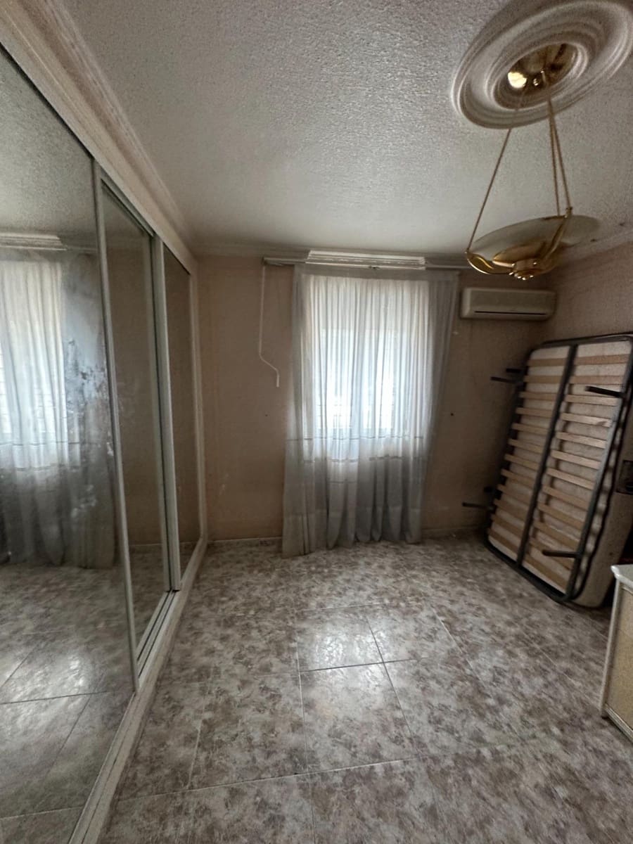 3 Zimmer Apartment zu verkaufen in Alicante / Alacant Stadt - 77.000 € (Ref: 9855565)