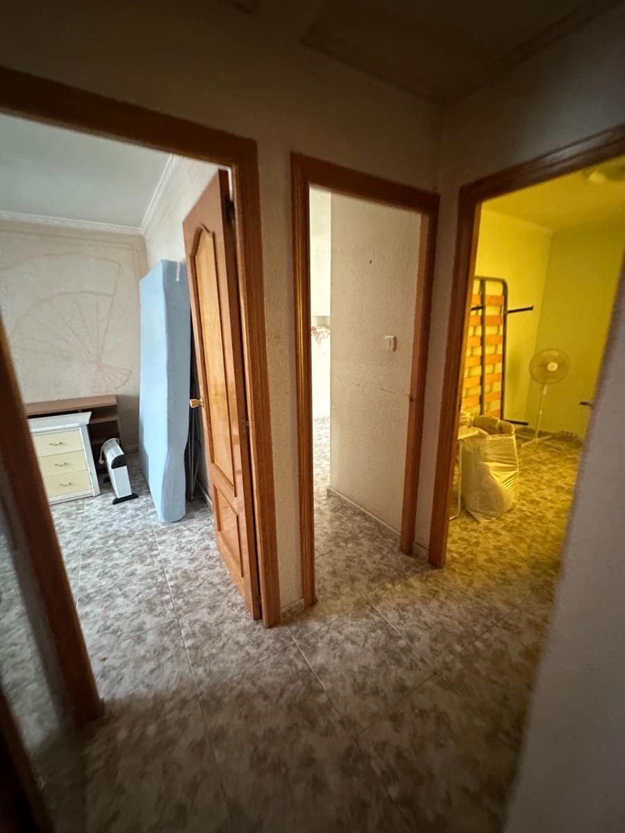 3 Zimmer Apartment zu verkaufen in Alicante / Alacant Stadt - 77.000 € (Ref: 9855565)