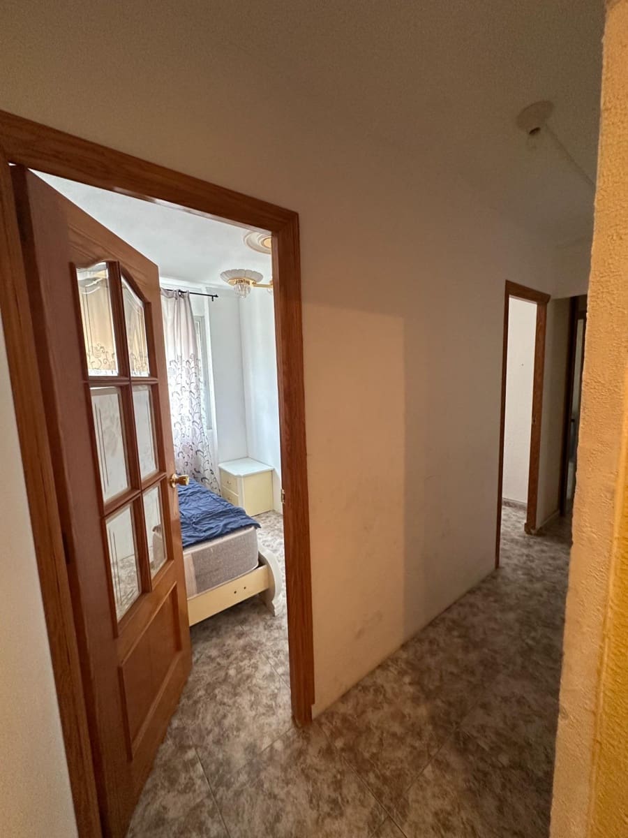 3 Zimmer Apartment zu verkaufen in Alicante / Alacant Stadt - 77.000 € (Ref: 9855565)