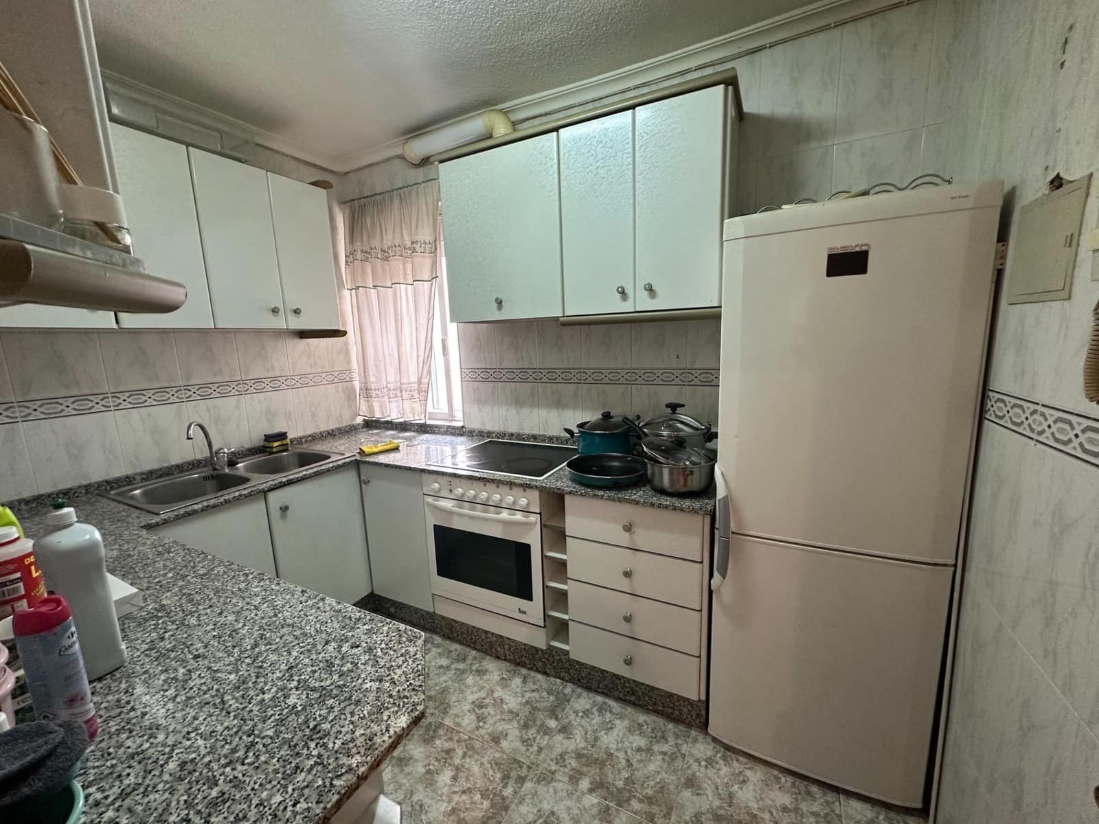 3 Zimmer Apartment zu verkaufen in Alicante / Alacant Stadt - 77.000 € (Ref: 9855565)