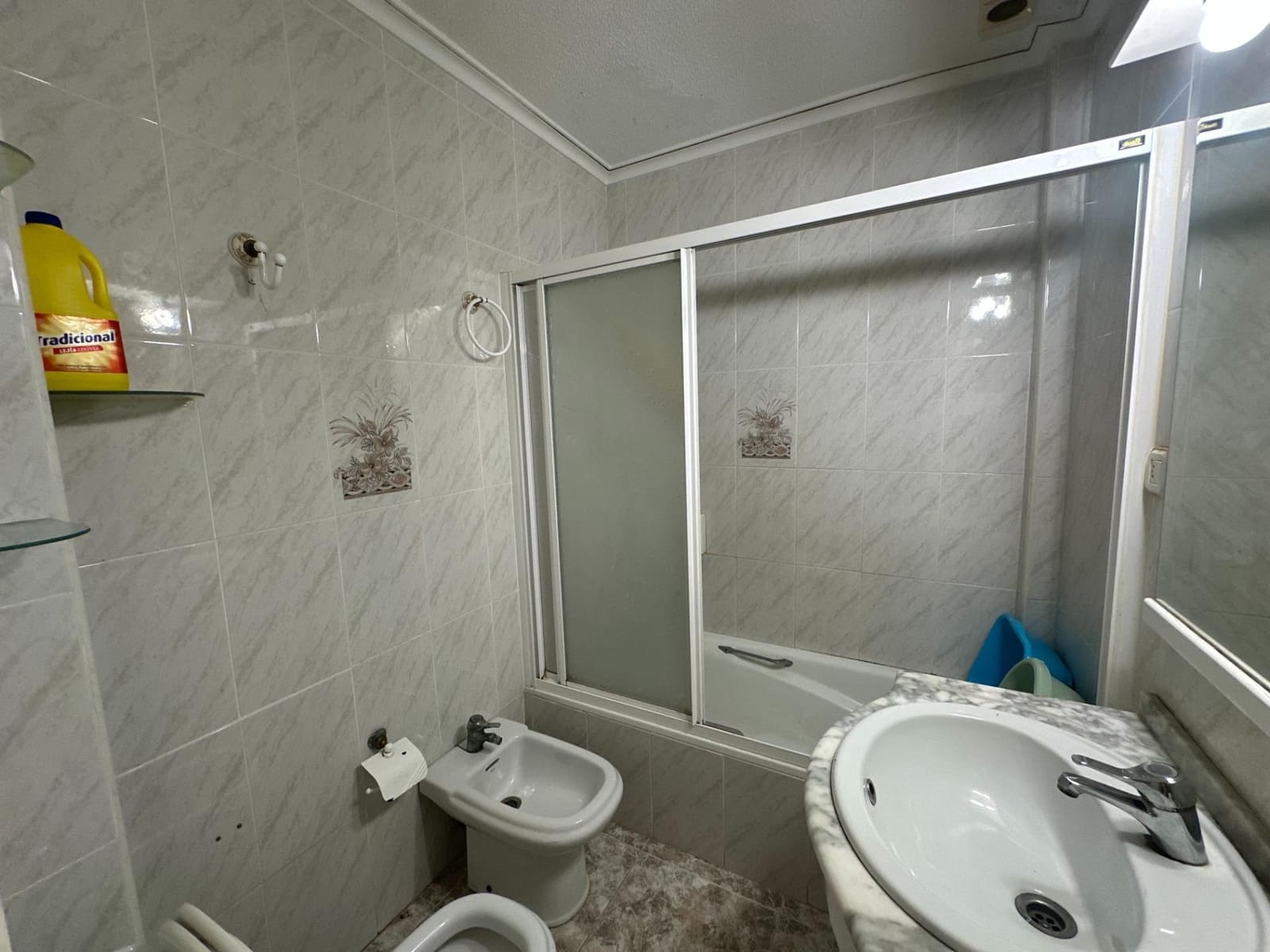 3 Zimmer Apartment zu verkaufen in Alicante / Alacant Stadt - 77.000 € (Ref: 9855565)