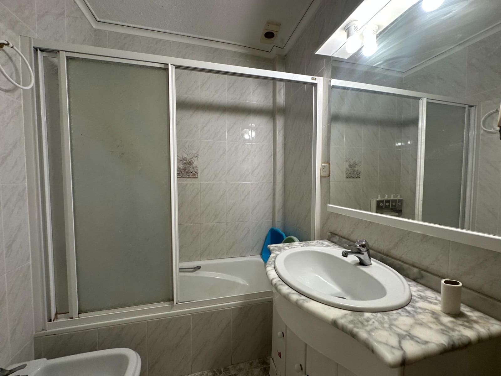 3 Zimmer Apartment zu verkaufen in Alicante / Alacant Stadt - 77.000 € (Ref: 9855565)