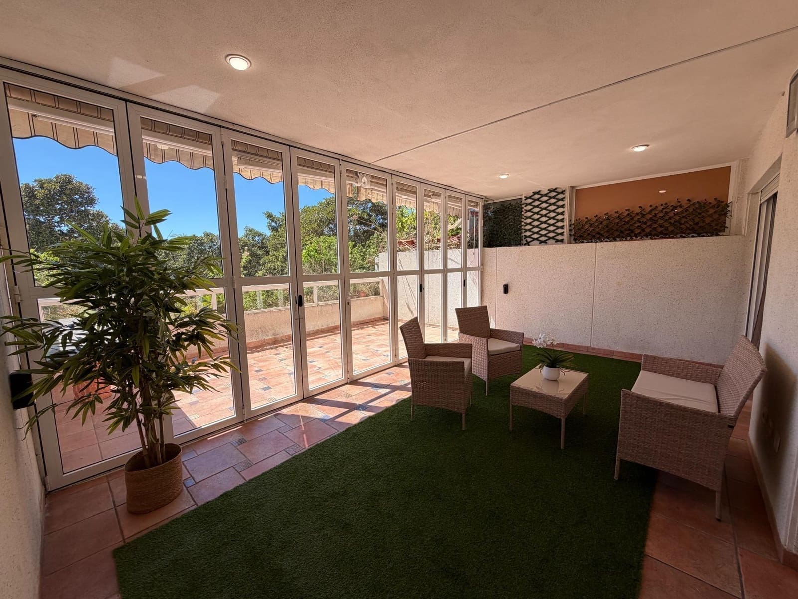 2 soveværelse Lejlighed til salg i Playa de San Juan med swimmingpool garage - € 430.000 (Ref: 9855566)
