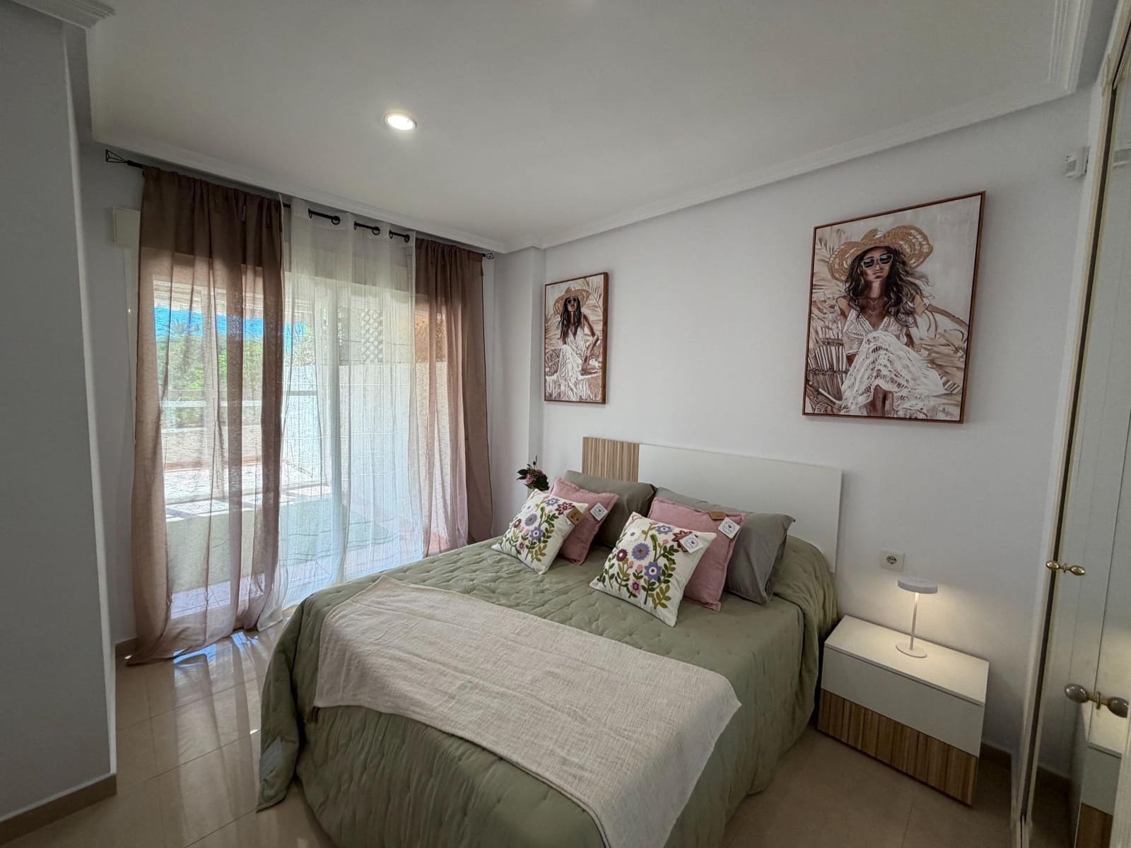 2 soveværelse Lejlighed til salg i Playa de San Juan med swimmingpool garage - € 430.000 (Ref: 9855566)