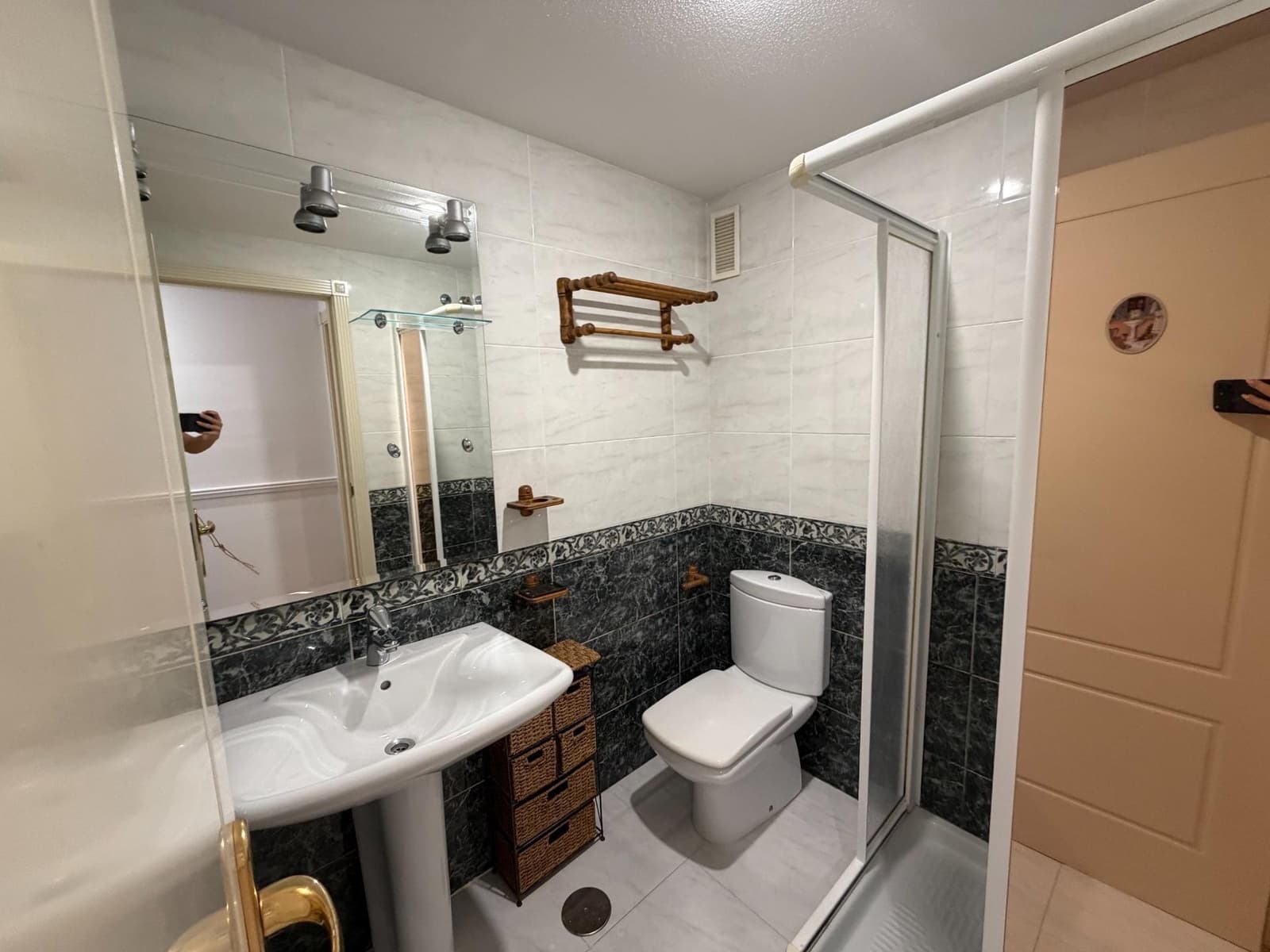 2 soveværelse Lejlighed til salg i Playa de San Juan med swimmingpool garage - € 430.000 (Ref: 9855566)