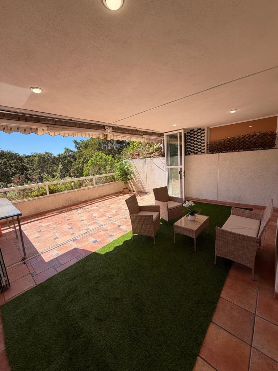 2 soveværelse Lejlighed til salg i Playa de San Juan med swimmingpool garage - € 430.000 (Ref: 9855566)