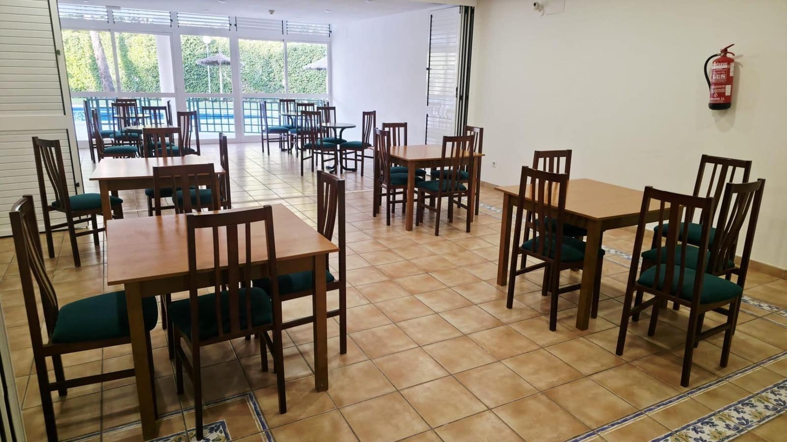 2 soveværelse Lejlighed til salg i Playa de San Juan med swimmingpool garage - € 430.000 (Ref: 9855566)