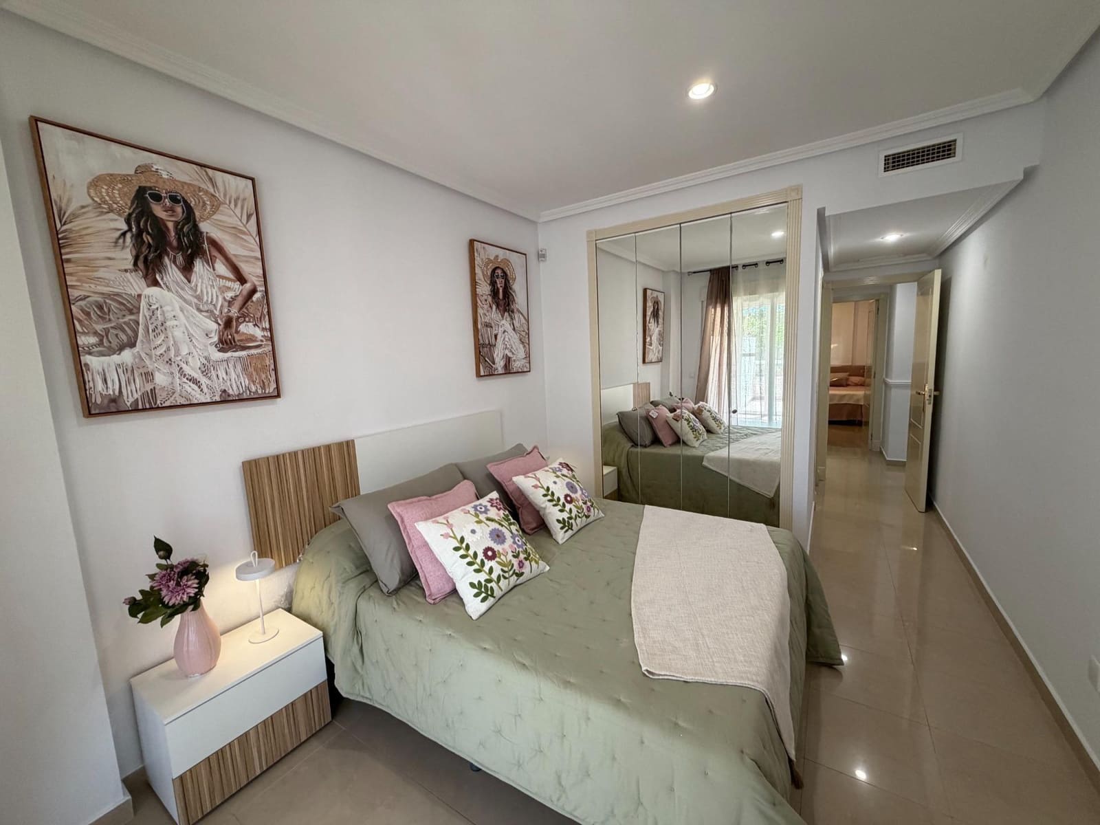 2 soveværelse Lejlighed til salg i Playa de San Juan med swimmingpool garage - € 430.000 (Ref: 9855566)