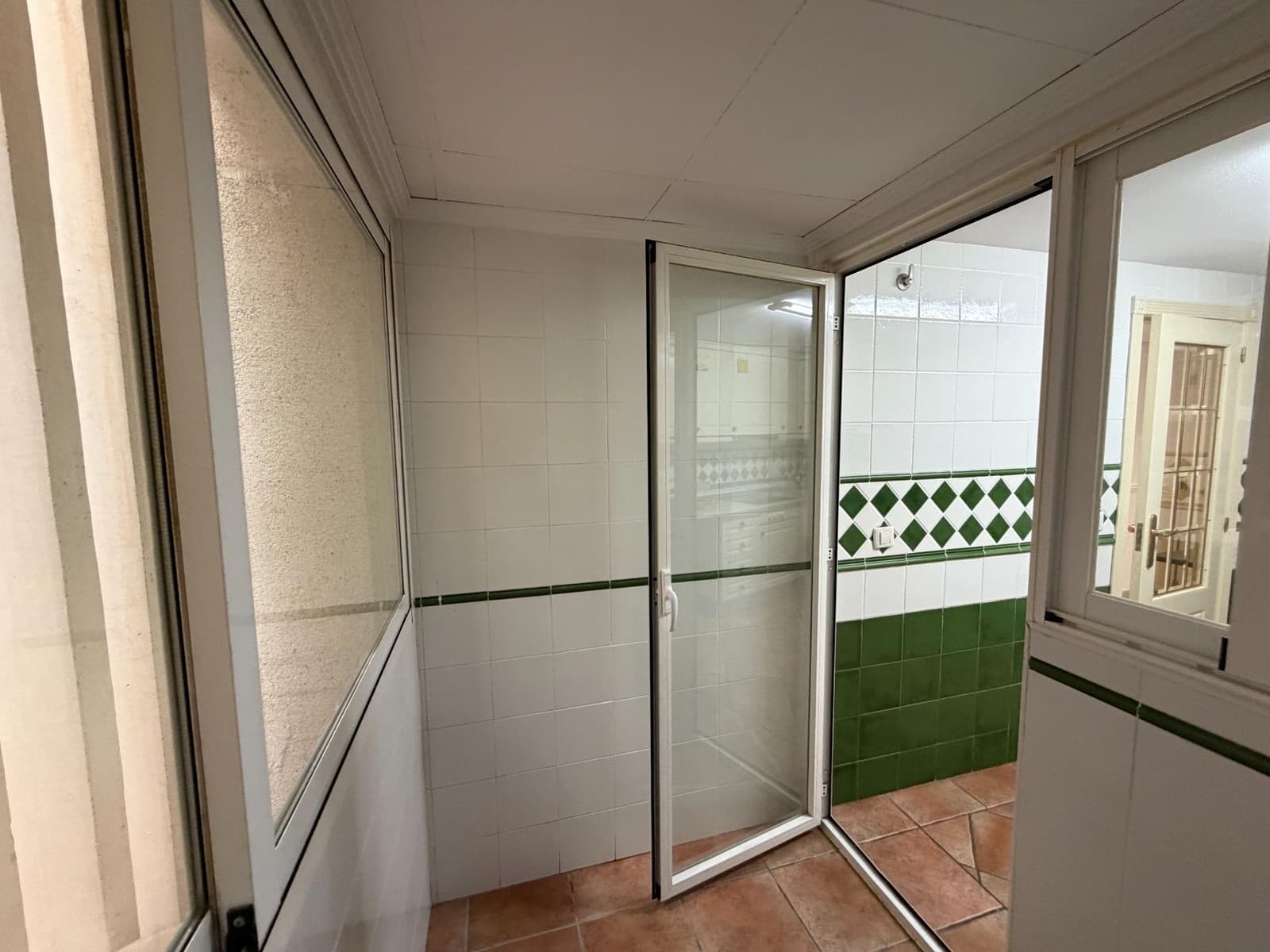 2 soveværelse Lejlighed til salg i Playa de San Juan med swimmingpool garage - € 430.000 (Ref: 9855566)