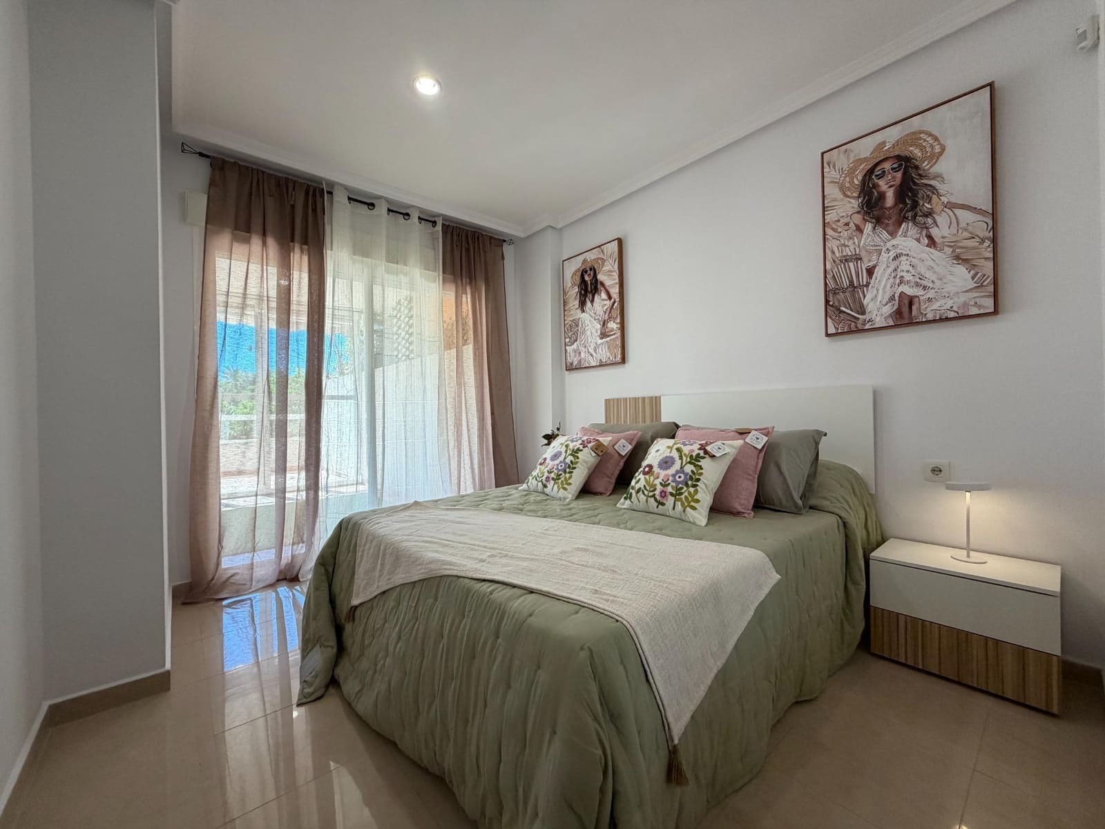 2 soveværelse Lejlighed til salg i Playa de San Juan med swimmingpool garage - € 430.000 (Ref: 9855566)