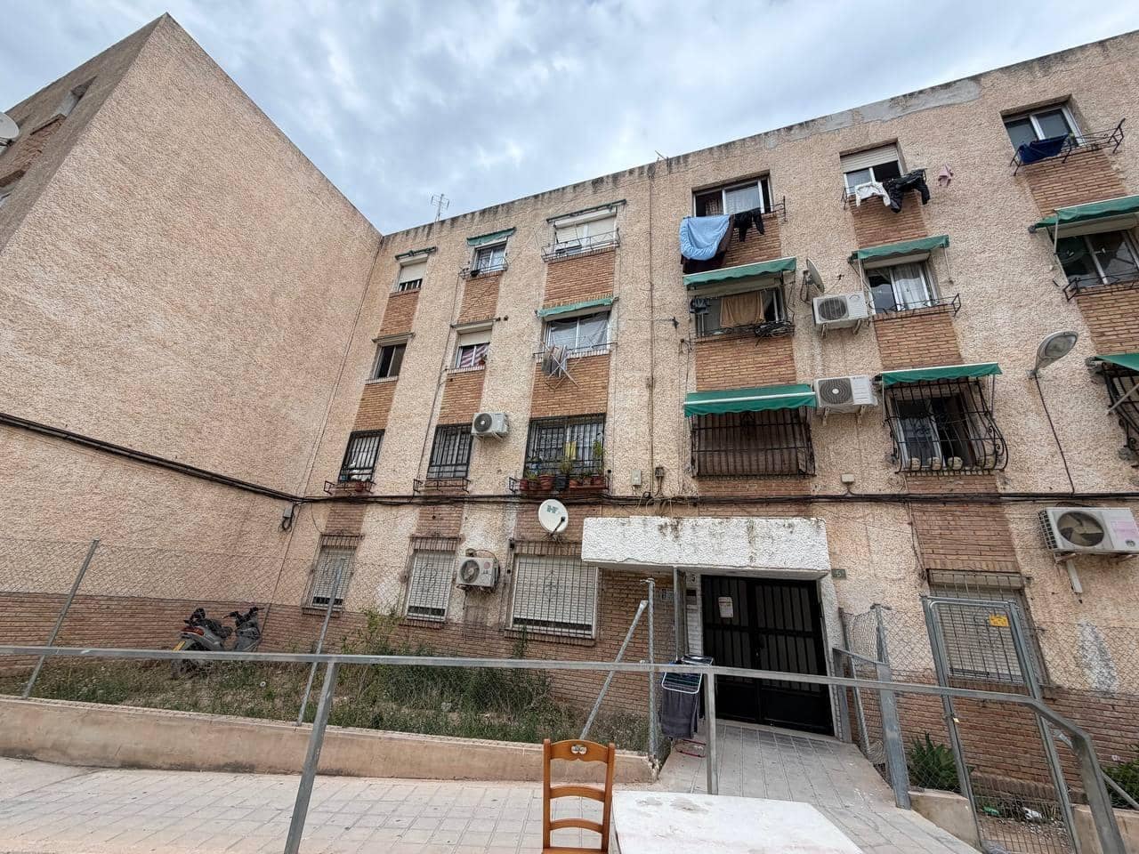 2 Zimmer Apartment zu verkaufen in Alicante / Alacant Stadt - 59.000 € (Ref: 9855569)