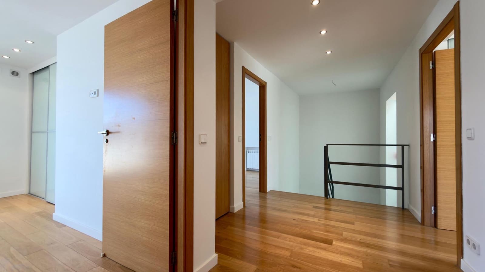 4 slaapkamer Rijtjeshuis te koop in Albir met zwembad - € 900.000 (Ref: 9855570)