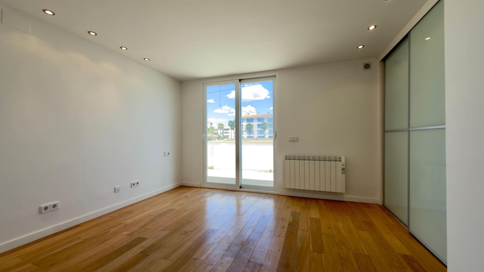4 slaapkamer Rijtjeshuis te koop in Albir met zwembad - € 900.000 (Ref: 9855570)
