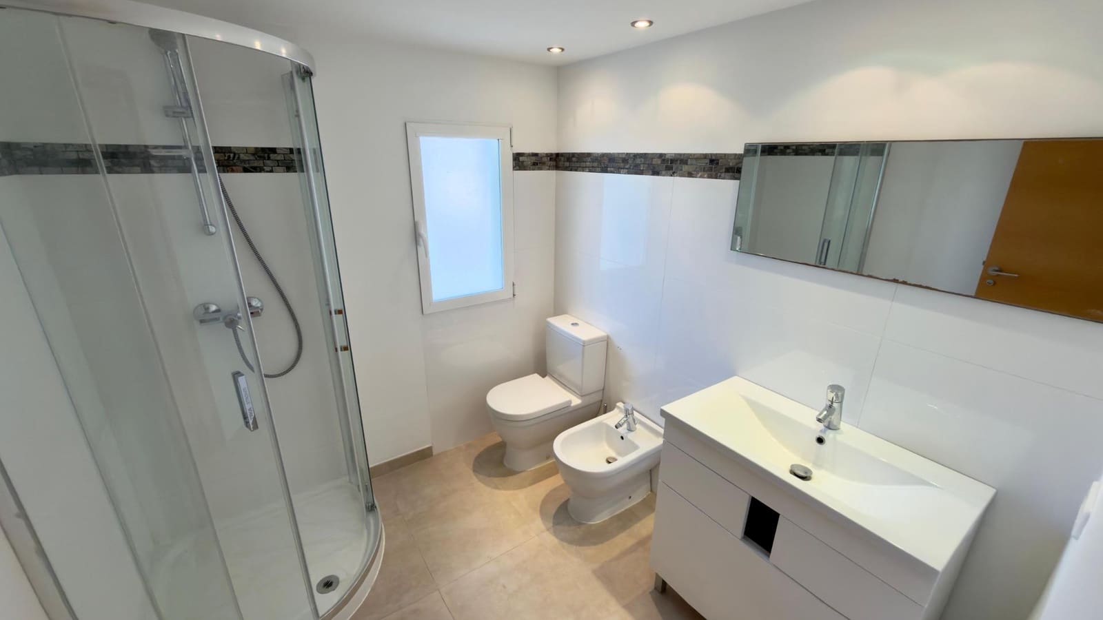 4 slaapkamer Rijtjeshuis te koop in Albir met zwembad - € 900.000 (Ref: 9855570)