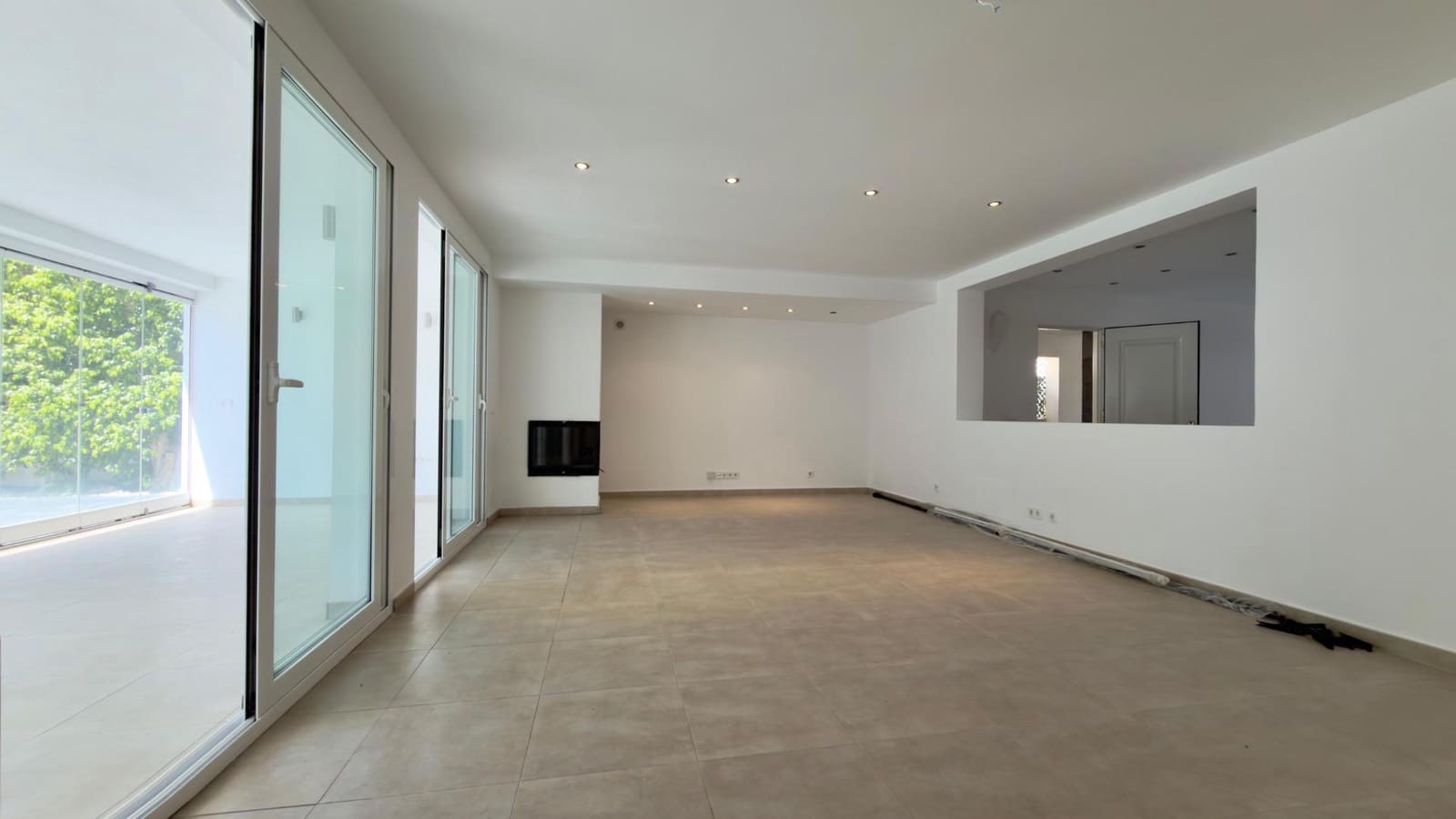 4 slaapkamer Rijtjeshuis te koop in Albir met zwembad - € 900.000 (Ref: 9855570)