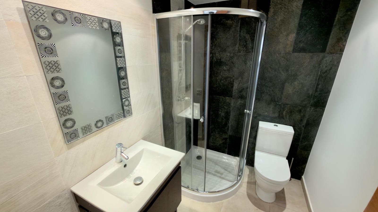 4 slaapkamer Rijtjeshuis te koop in Albir met zwembad - € 900.000 (Ref: 9855570)