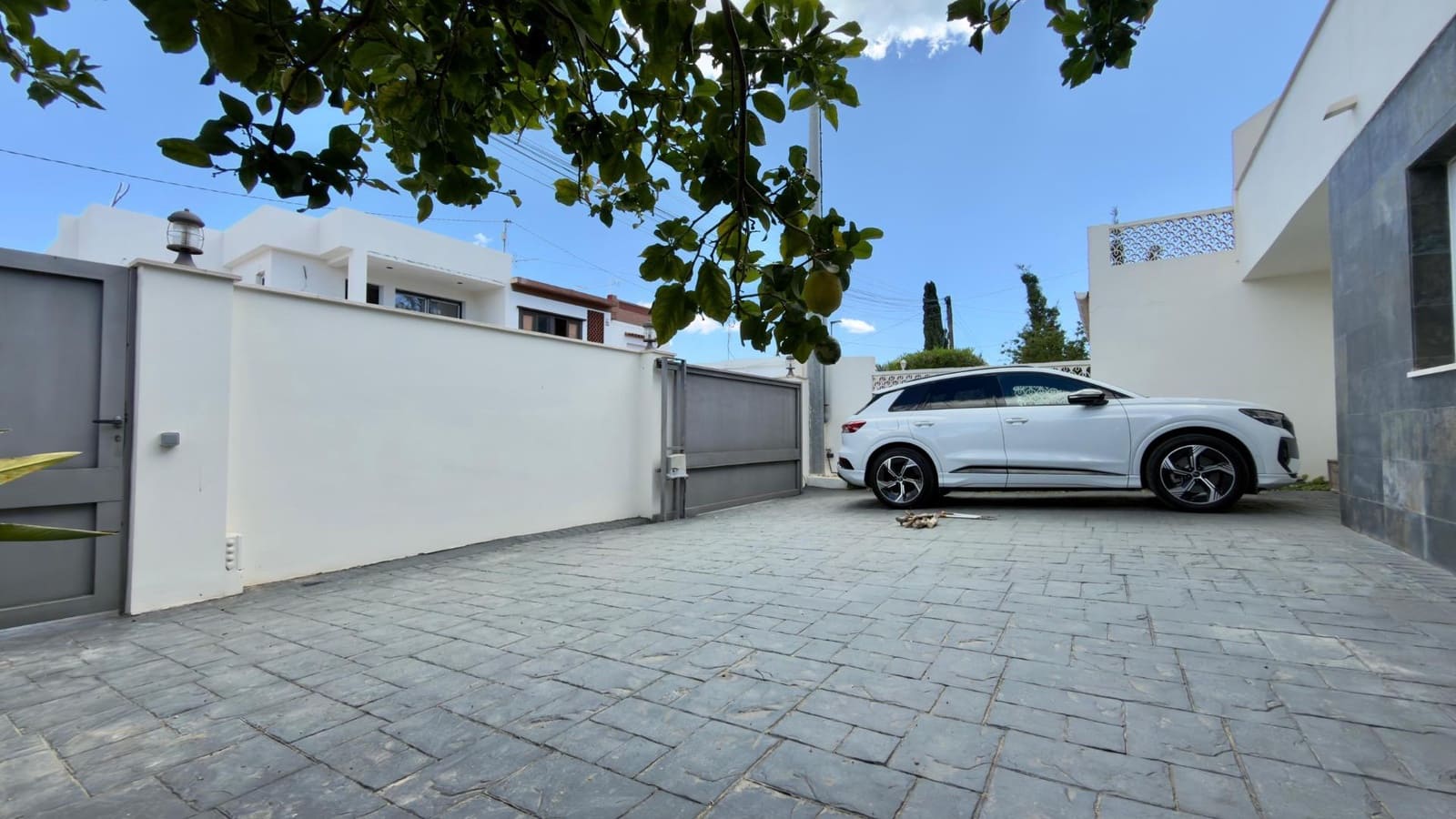 4 slaapkamer Rijtjeshuis te koop in Albir met zwembad - € 900.000 (Ref: 9855570)