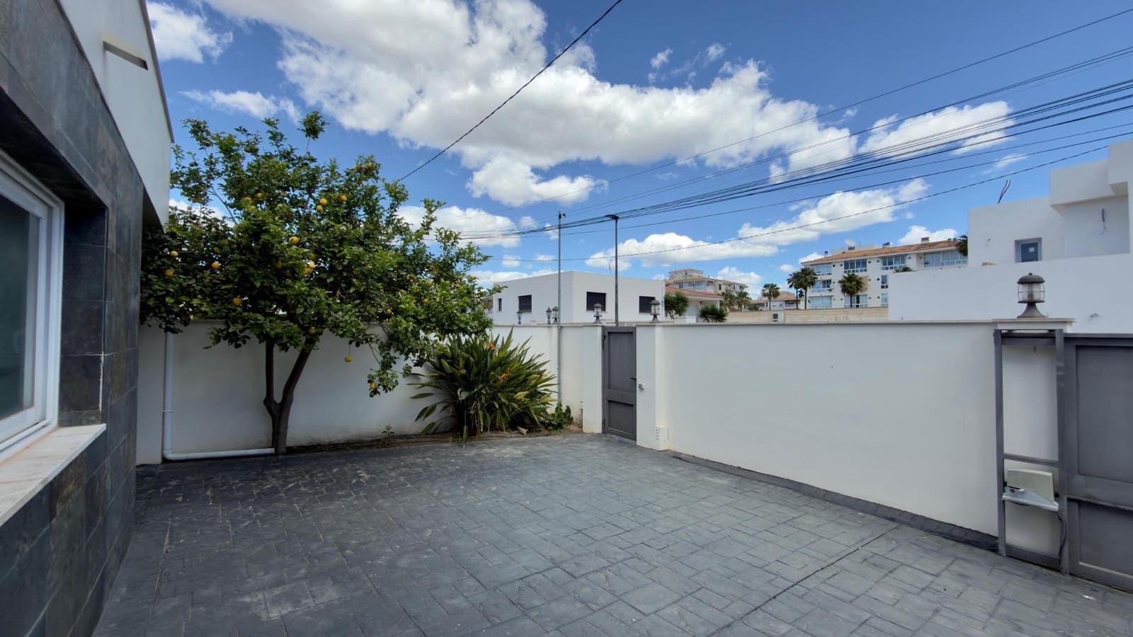 4 slaapkamer Rijtjeshuis te koop in Albir met zwembad - € 900.000 (Ref: 9855570)