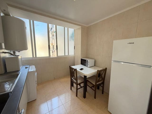 2 soveværelse Lejlighed til leje i Virgen del Remedio - Parque lo Morant, Alicante by - € 900 (Ref: 9865306)