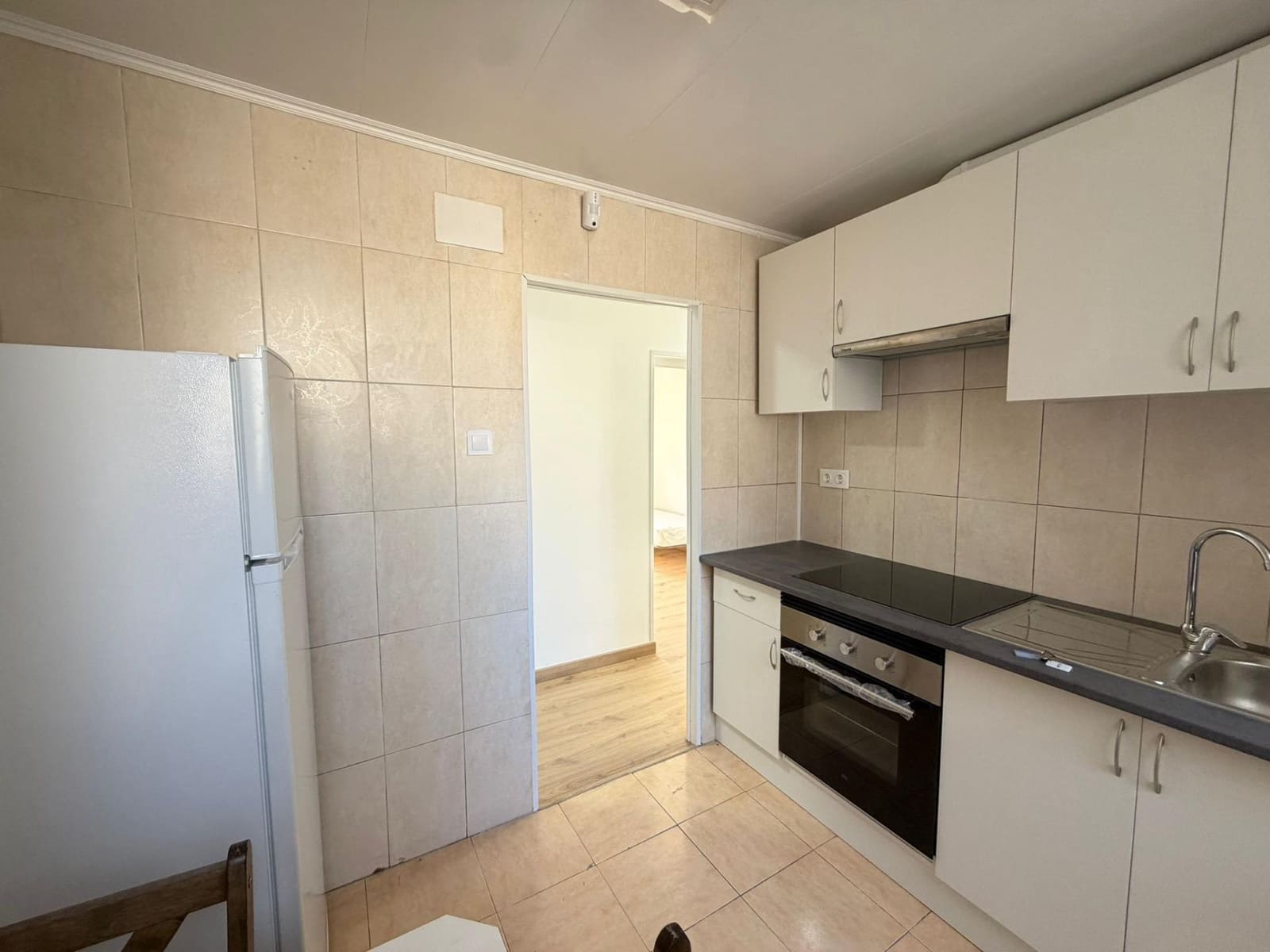 2 soveværelse Lejlighed til leje i Alicante by - € 900 (Ref: 9865306)