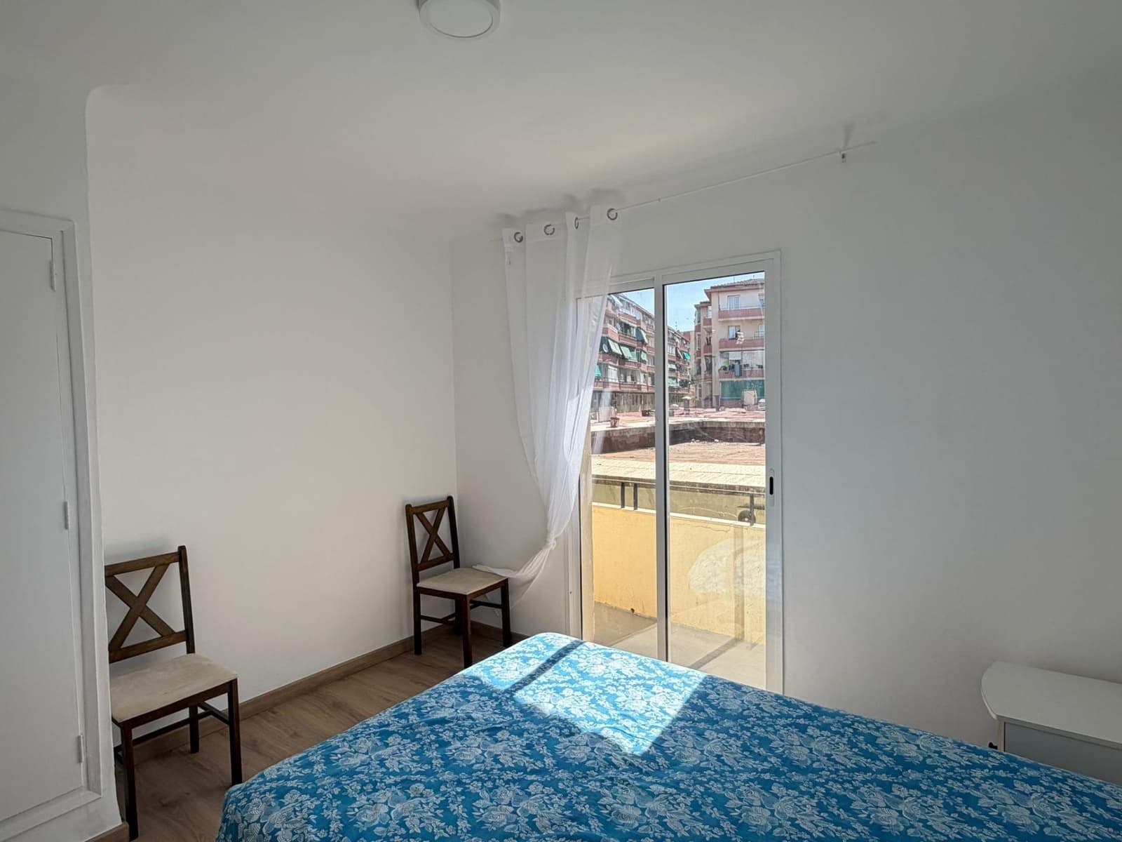 2 soveværelse Lejlighed til leje i Alicante by - € 900 (Ref: 9865306)