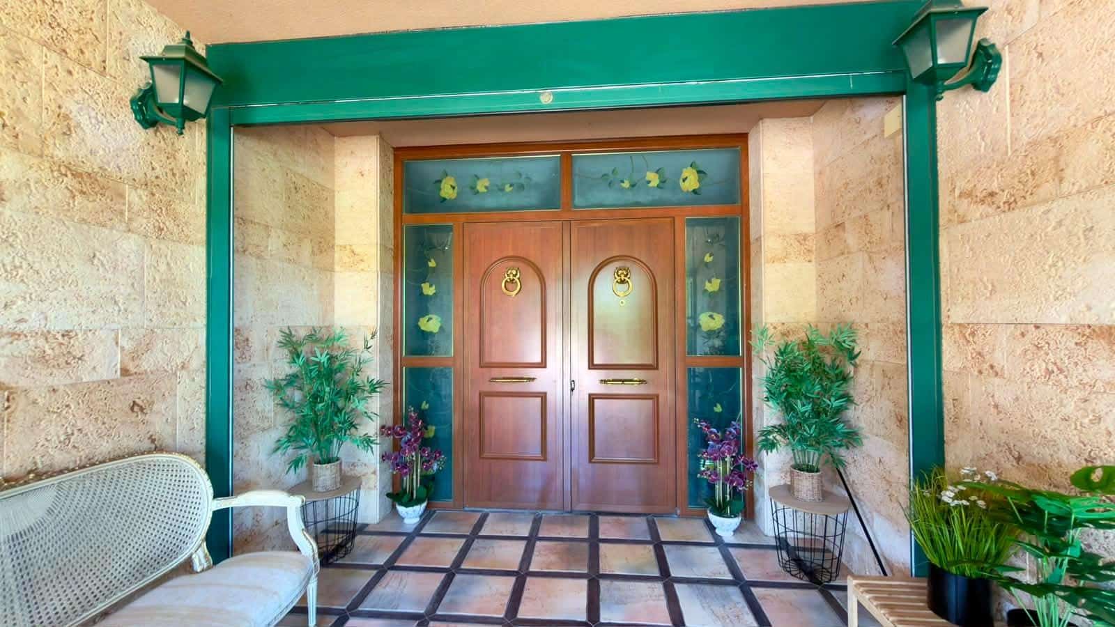 8 bedroom Villa for sale in Calpe / Calp with garage - € 2,500,000 (Ref: 9865308)
