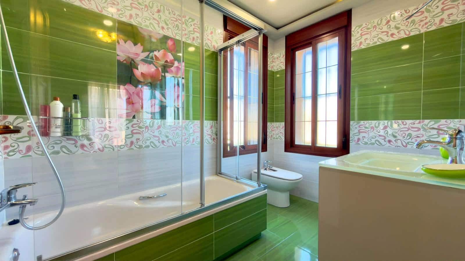 8 bedroom Villa for sale in Calpe / Calp with garage - € 2,500,000 (Ref: 9865308)