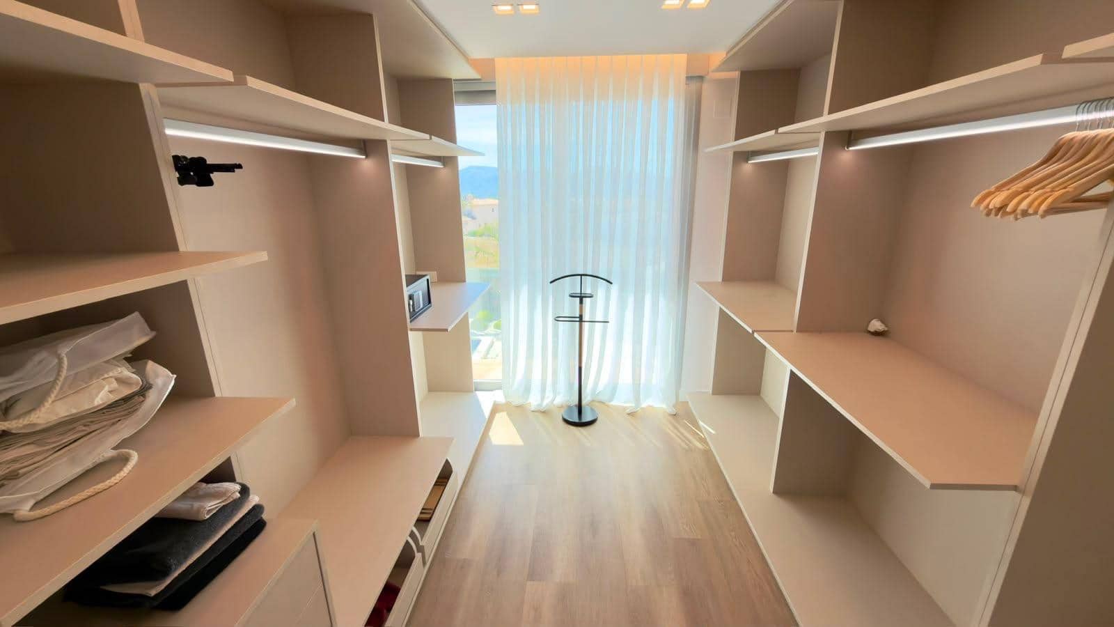 4 makuuhuone Huvila myytävänä paikassa La Nucia - 860 000 € (Ref: 9867096)