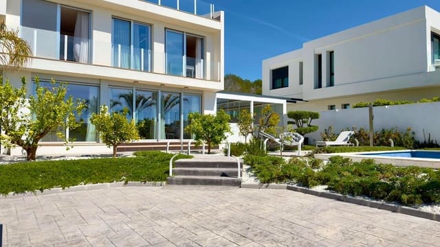 4 soveværelse Villa til salg i La Nucia - € 860.000 (Ref: 9867096)