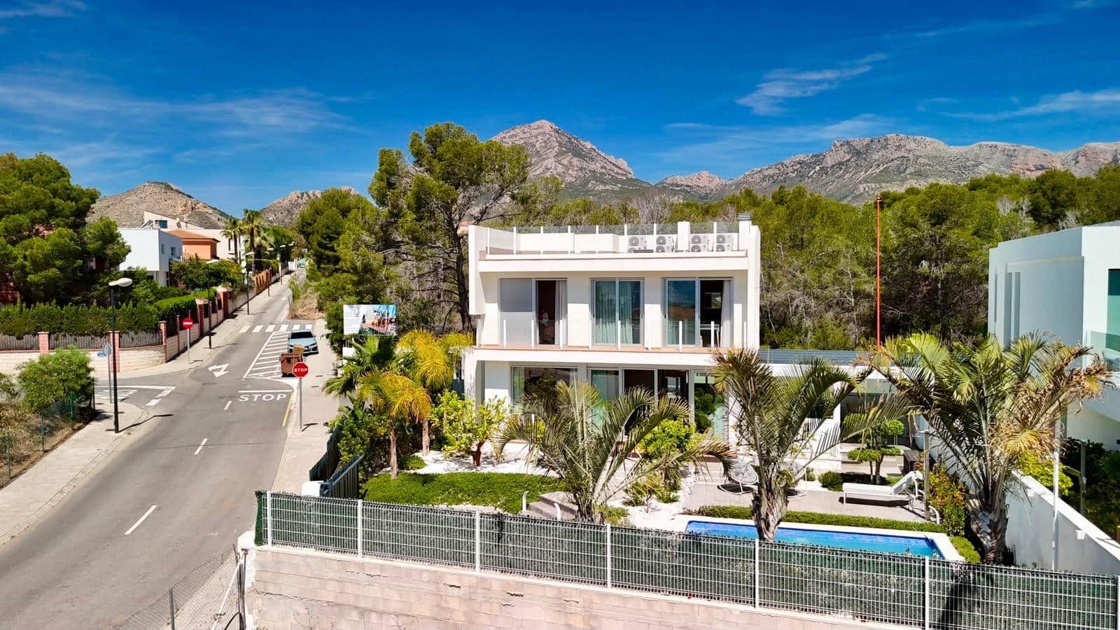 4 makuuhuone Huvila myytävänä paikassa La Nucia - 860 000 € (Ref: 9867096)