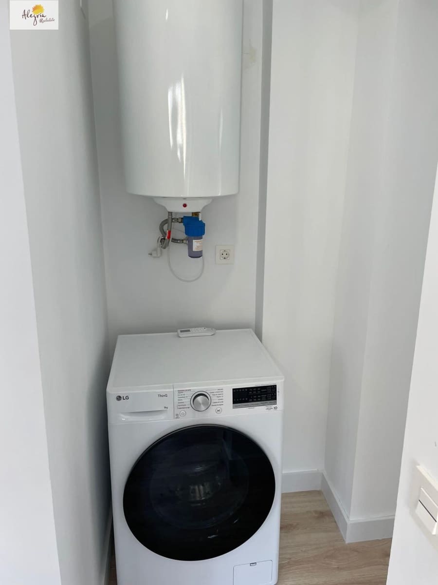 3 bedroom Apartment for sale in Valencia city - € 165,000 (Ref: 9876531)