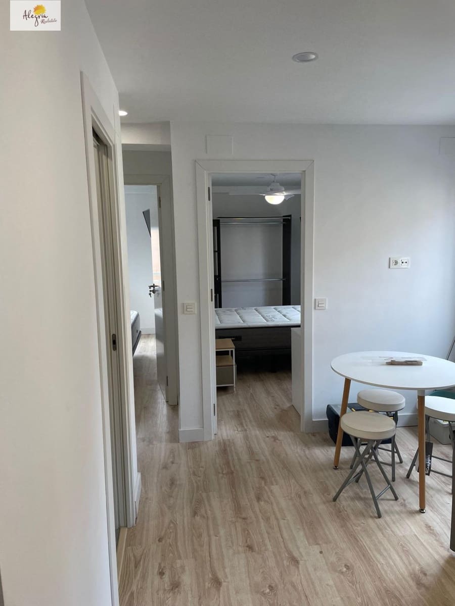 3 bedroom Apartment for sale in Valencia city - € 165,000 (Ref: 9876531)