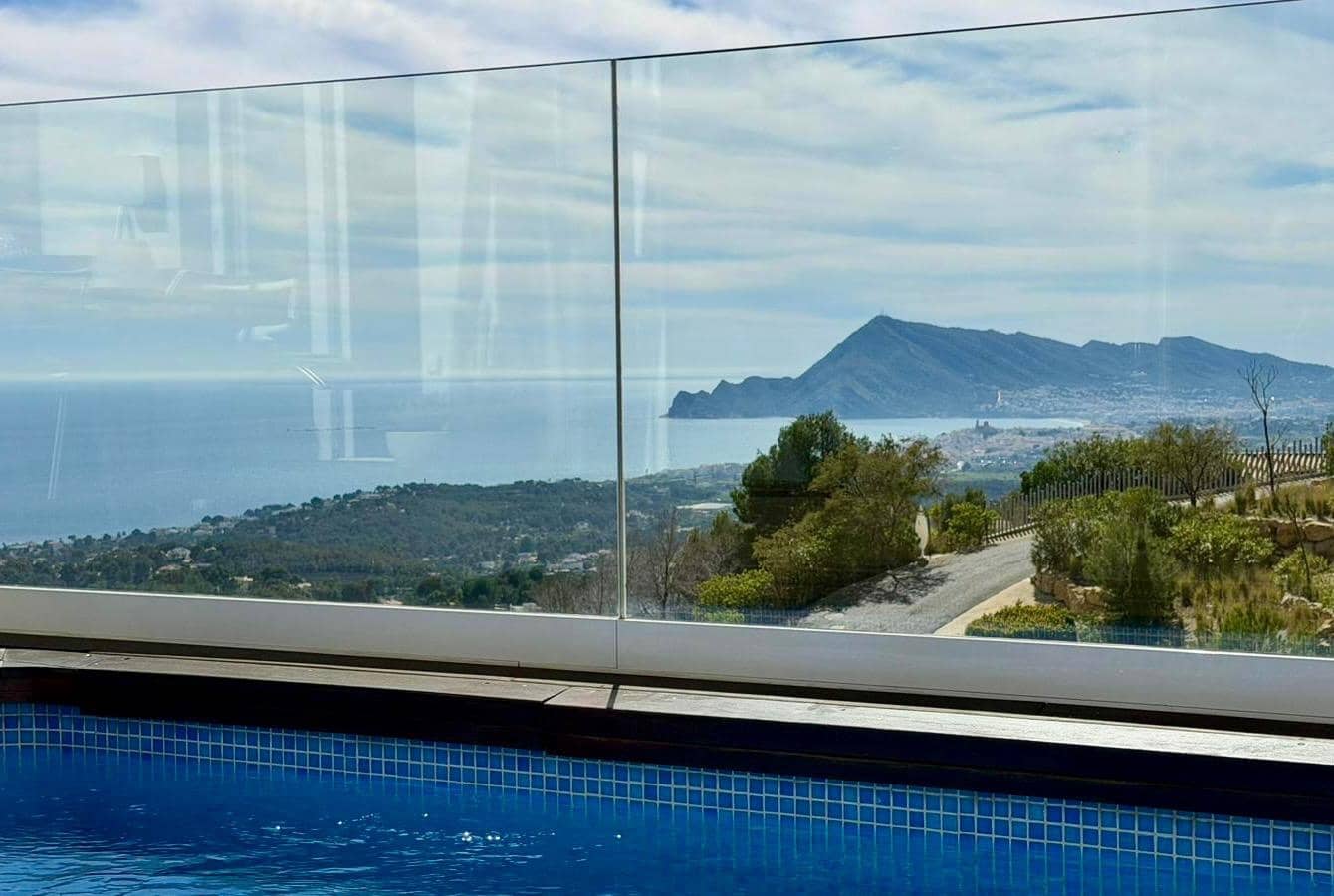 4 soveværelse Penthouse til salg i Altea med swimmingpool garage - € 849.000 (Ref: 9876533)