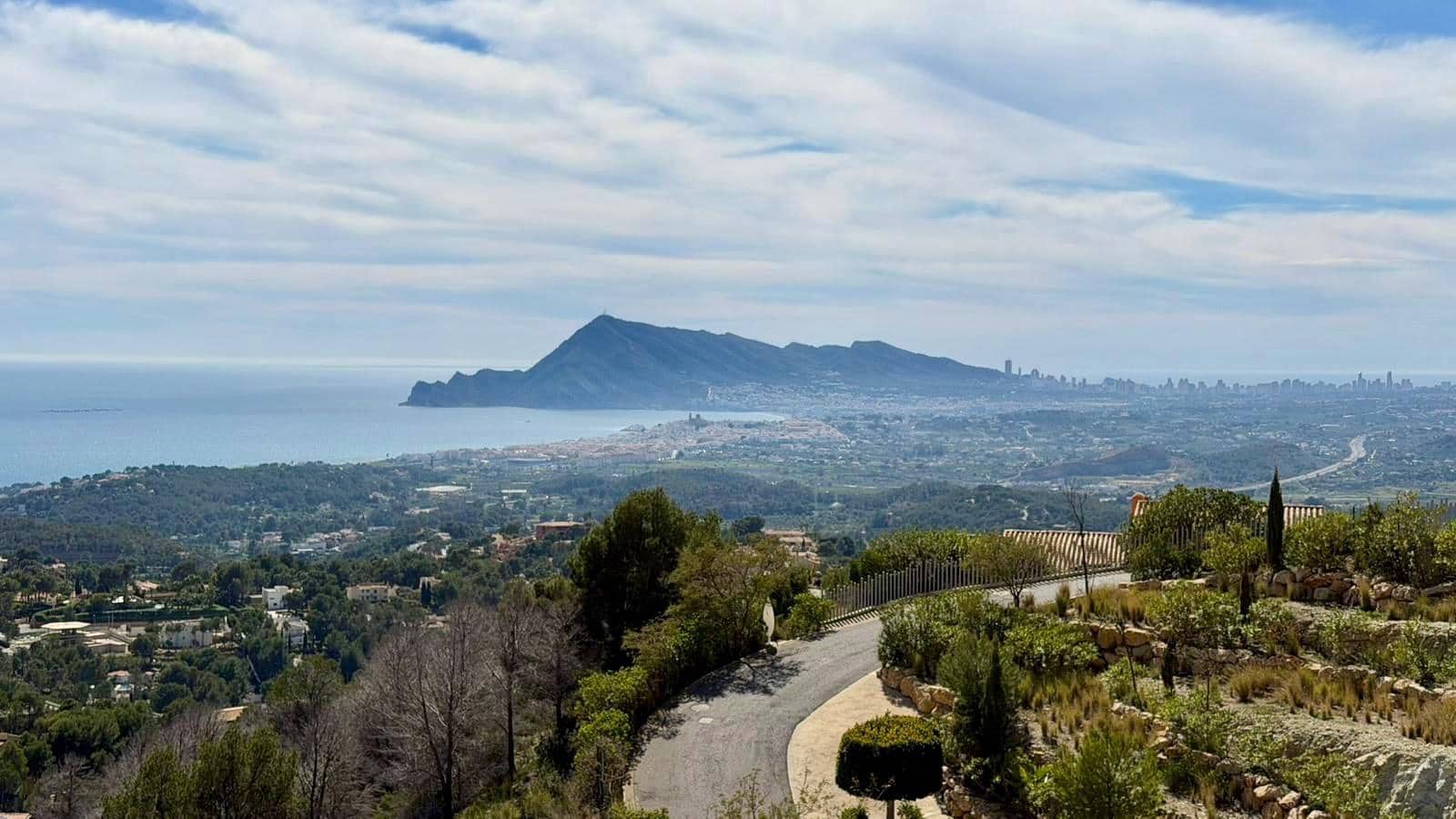 4 soveværelse Penthouse til salg i Altea med swimmingpool garage - € 849.000 (Ref: 9876533)