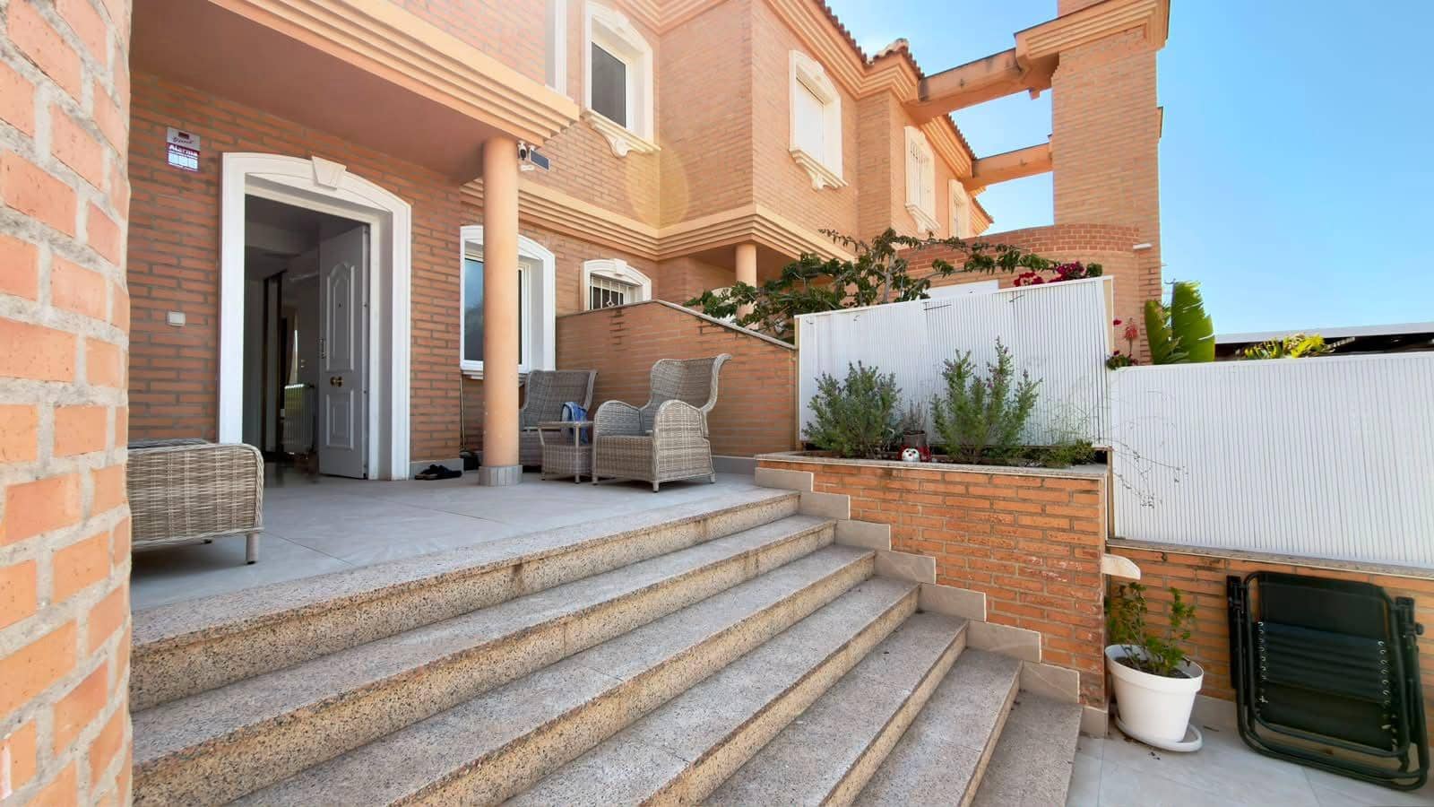 3 slaapkamer Rijtjeshuis te koop in San Juan de Alicante / Sant Joan d'Alacant met zwembad garage - € 620.000 (Ref: 9882009)