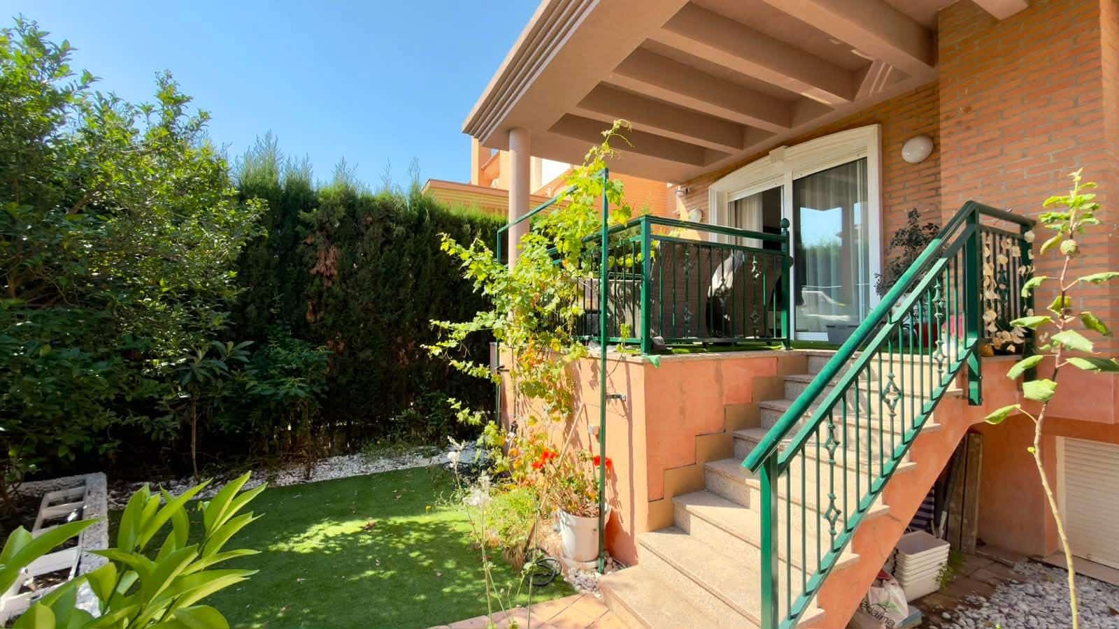 3 slaapkamer Rijtjeshuis te koop in San Juan de Alicante / Sant Joan d'Alacant met zwembad garage - € 620.000 (Ref: 9882009)