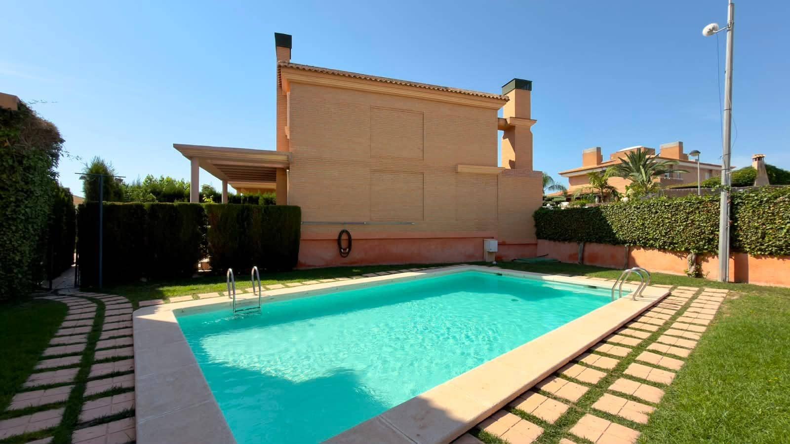 3 slaapkamer Rijtjeshuis te koop in San Juan de Alicante / Sant Joan d'Alacant met zwembad garage - € 620.000 (Ref: 9882009)