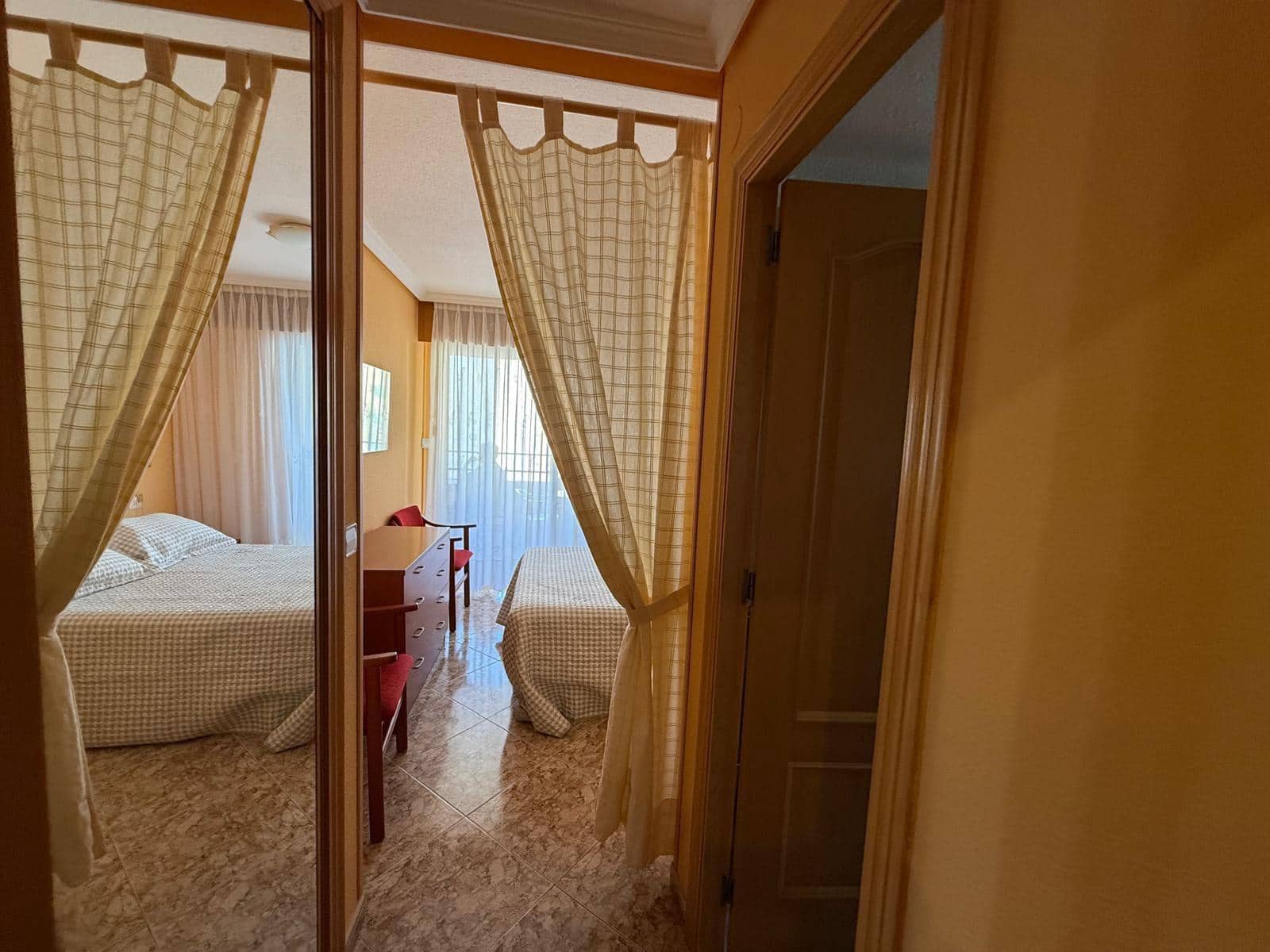 3 sypialnia Mieszkanie na sprzedaż w Benidorm z basenem - 375 000 € (Ref: 9882010)