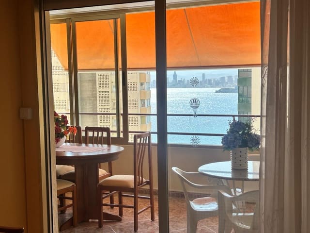 3 sovrum Lägenhet till salu i Playa Levante, Benidorm med pool - 375 000 € (Ref: 9882010)