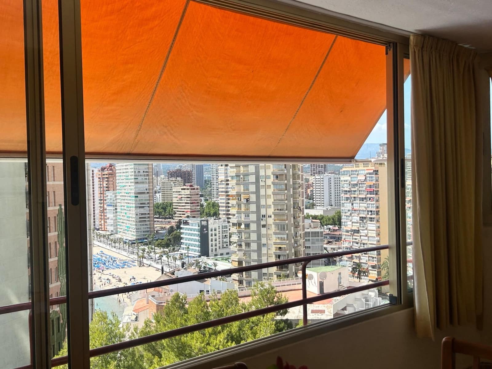 3 sypialnia Mieszkanie na sprzedaż w Benidorm z basenem - 375 000 € (Ref: 9882010)